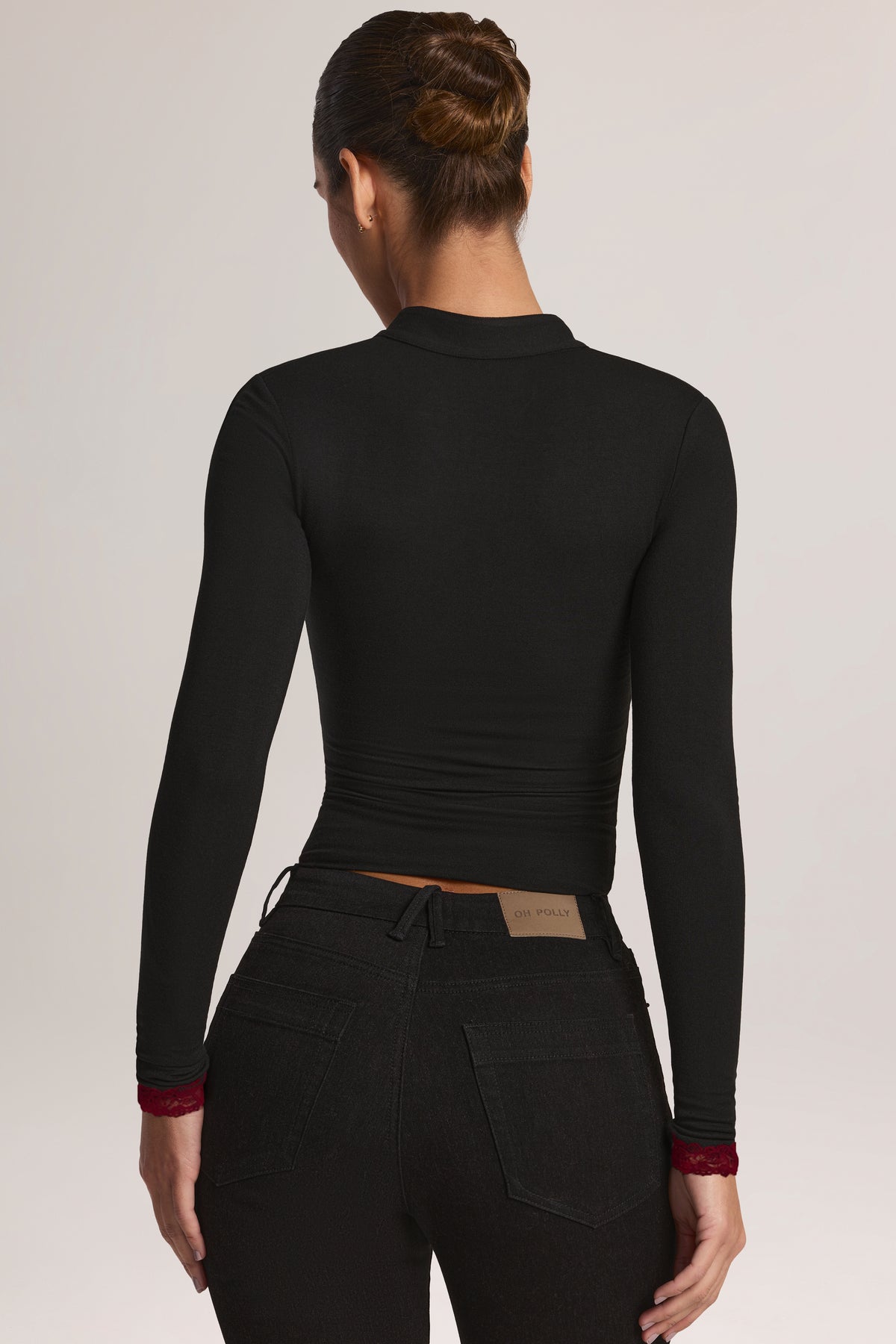 ⁣⁢Modal-Langarmshirt mit Spitzenbesatz in Rot⁤⁣