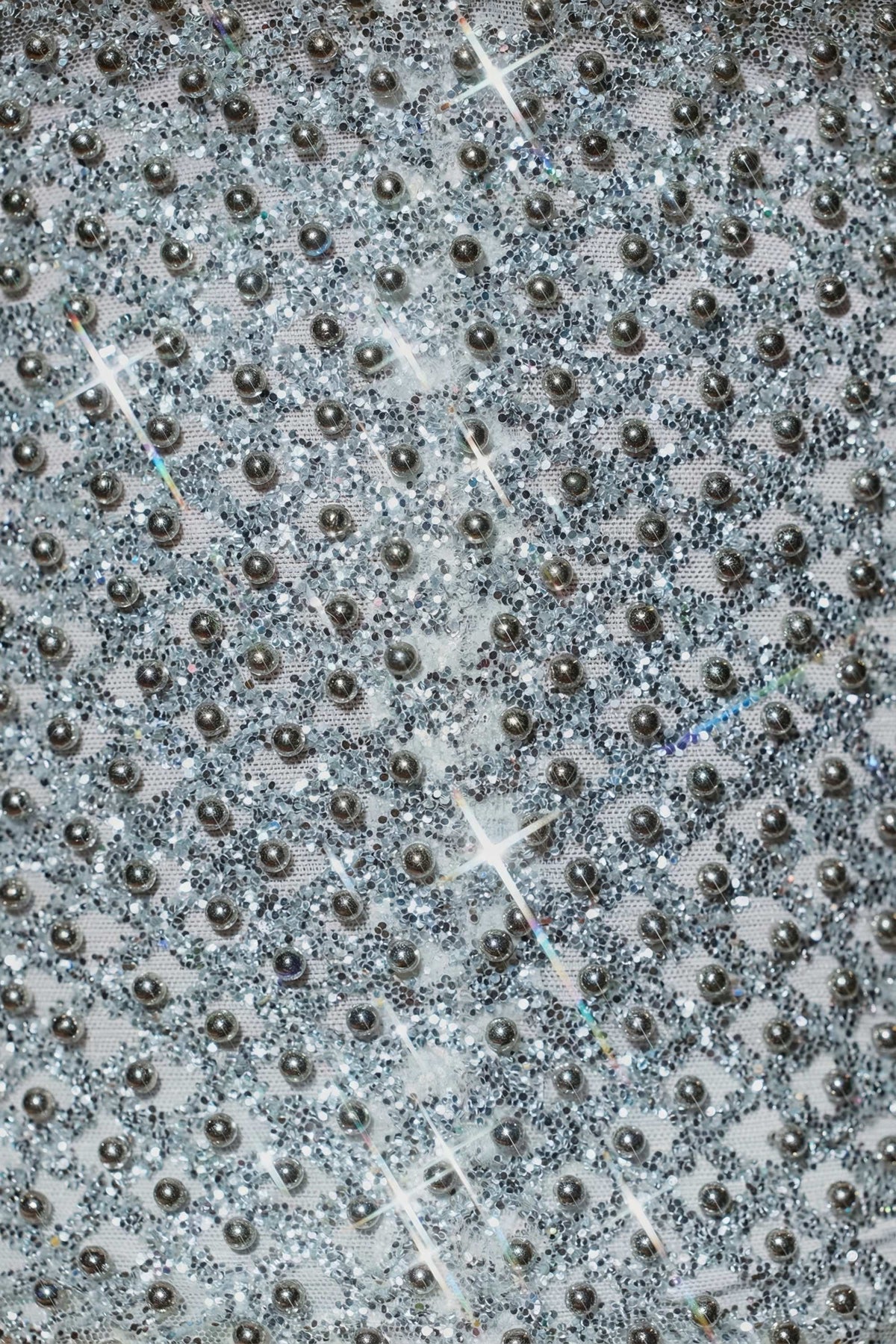 ⁣⁢Geraffter Mid-Waist-Minirock in Silber⁤⁣
