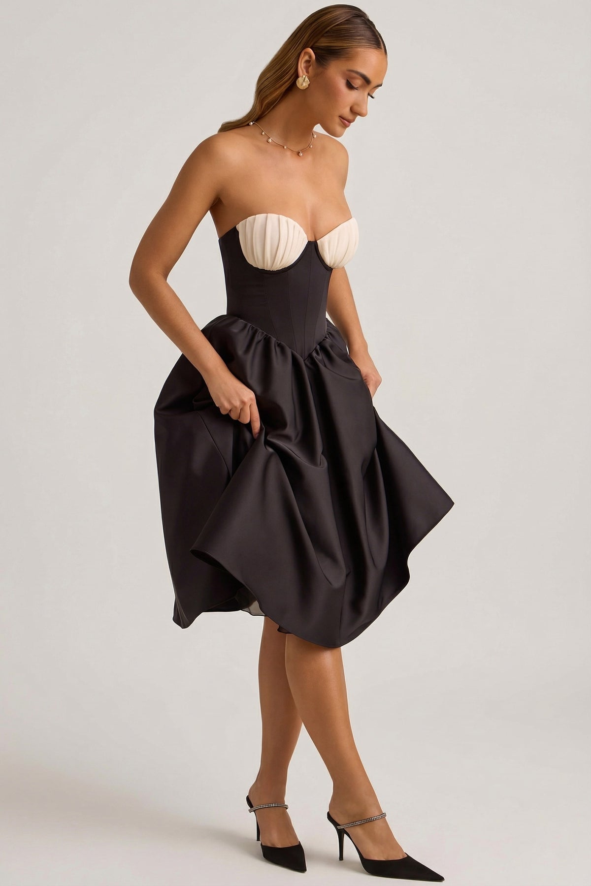⁣⁢Trägerloses Korsett-Midikleid in Schwarz⁤⁣