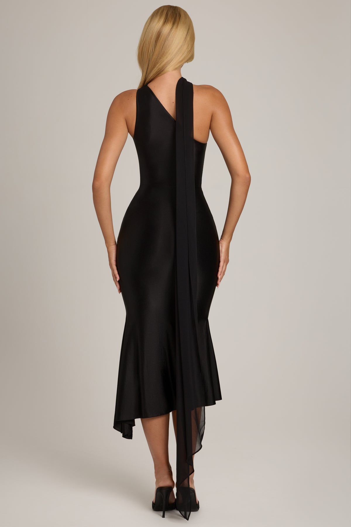 ⁣⁢Midaxikleid mit Schal-Detail in Schwarz⁤⁣