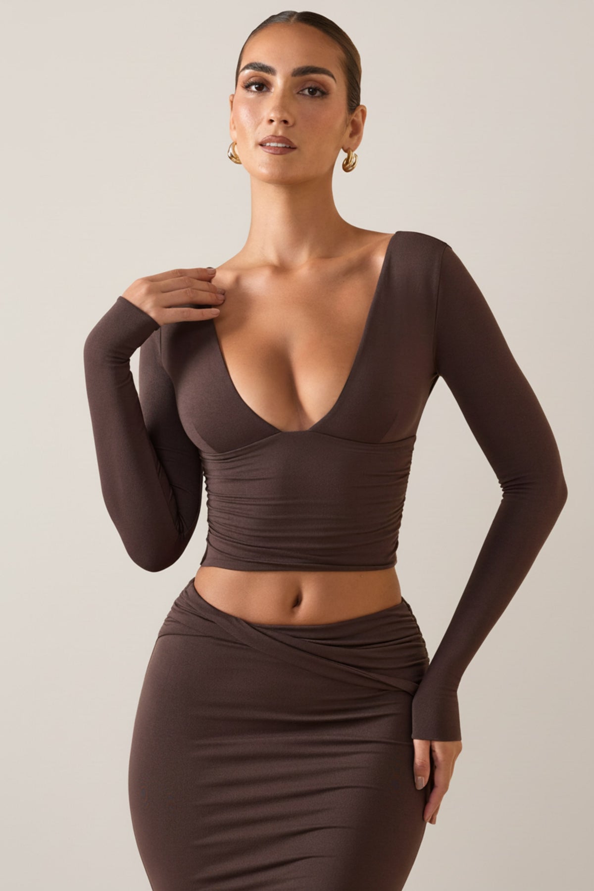 ⁣⁢Modal Plunge Langarmshirt in Schokoladenbraun⁤⁣ - 1