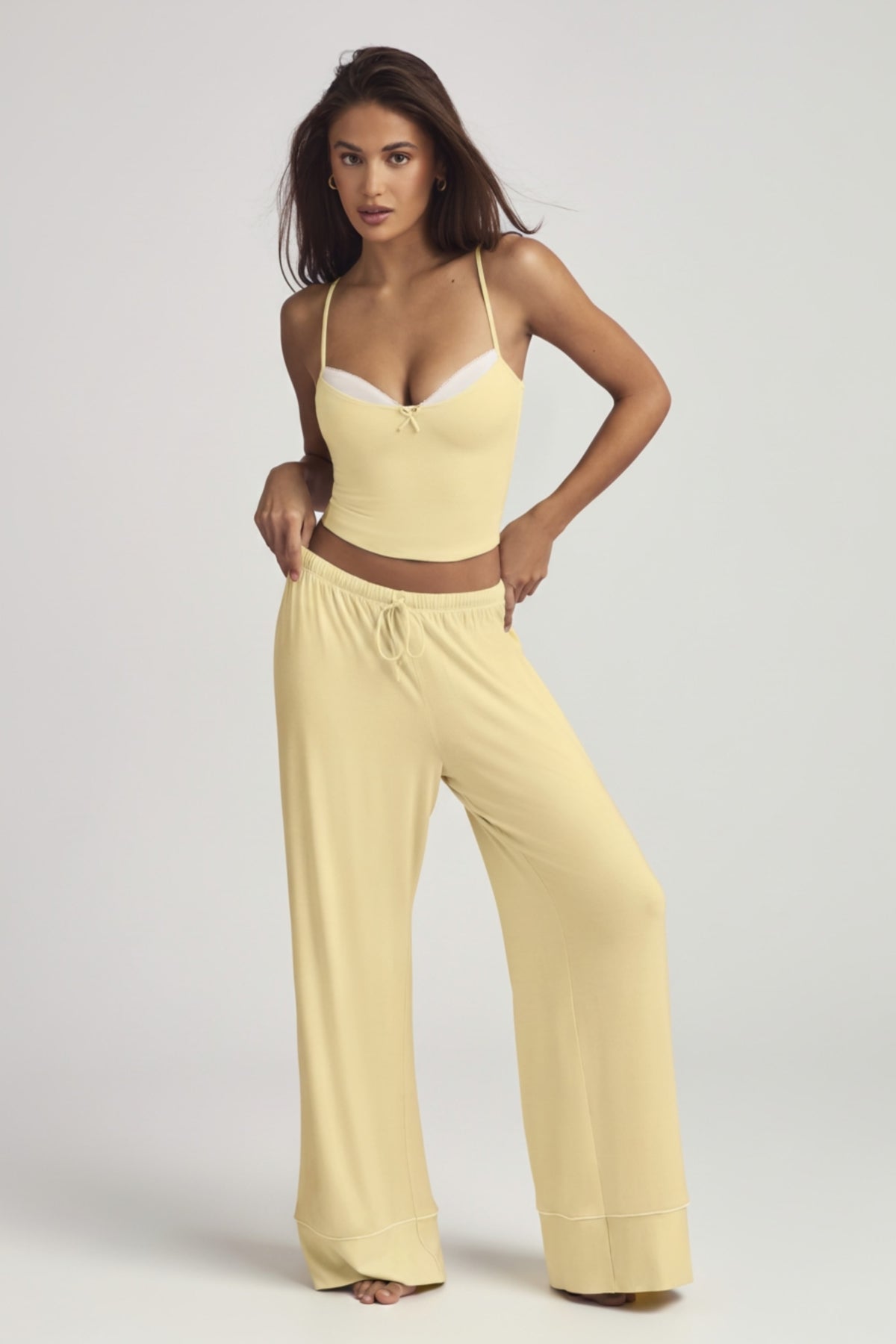 ⁣⁢Mid-Waist-Modal-Pyjamahose in Pastellgelb⁤⁣
