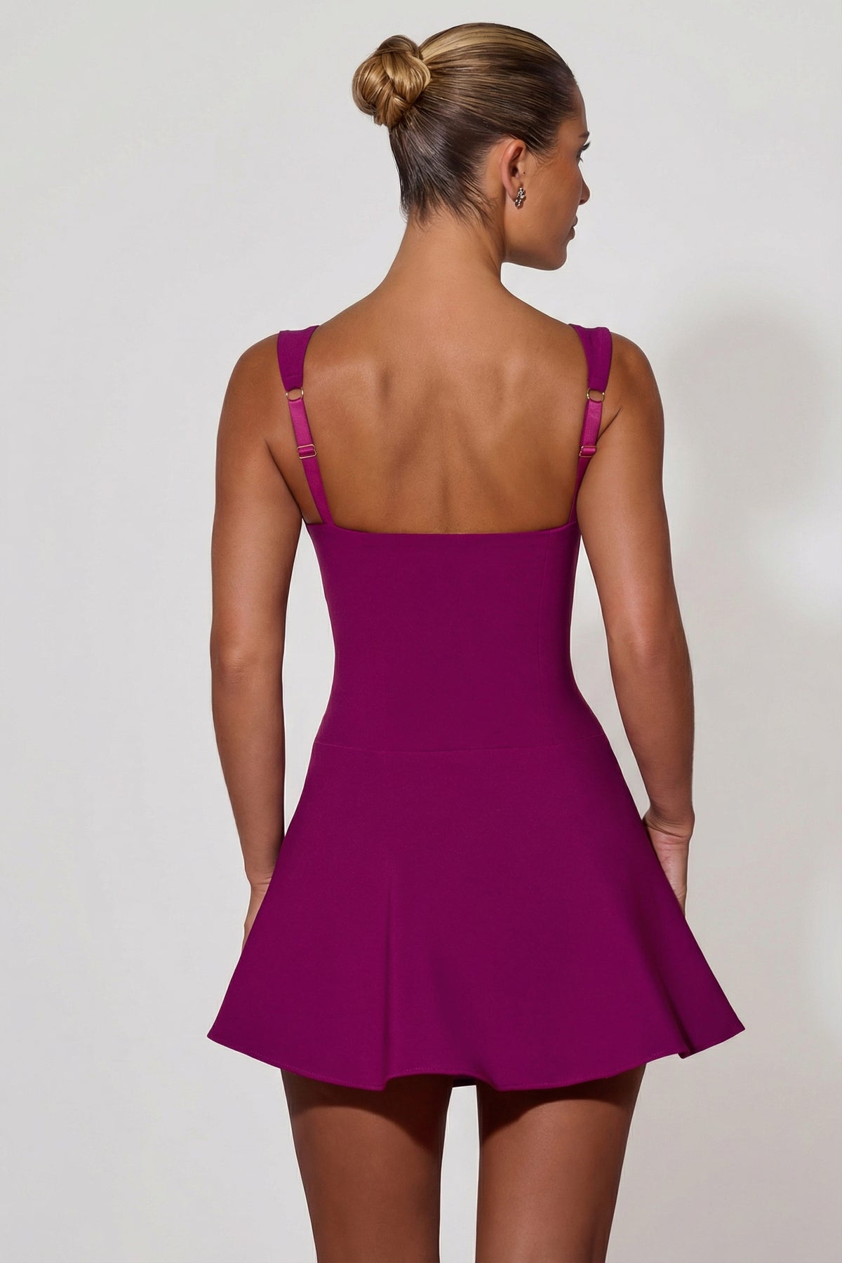 ⁣⁢A-Linien-Minikleid mit Schleifen-Detail in Pflaume⁤⁣