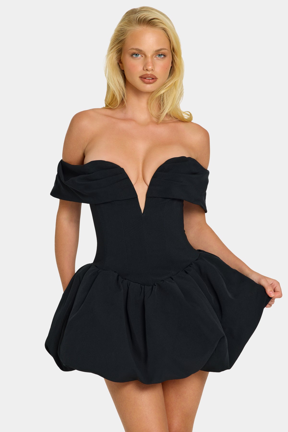 ⁣⁢Mehrlagiges Off-Shoulder-Korsett-Minikleid mit Ballonsaum in Schwarz⁤⁣
