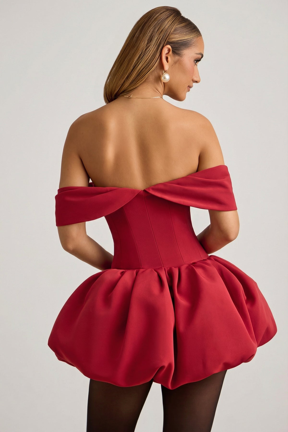 ⁣⁢Mehrlagiges Off-Shoulder-Korsett-Minikleid mit Ballonsaum in Rot⁤⁣