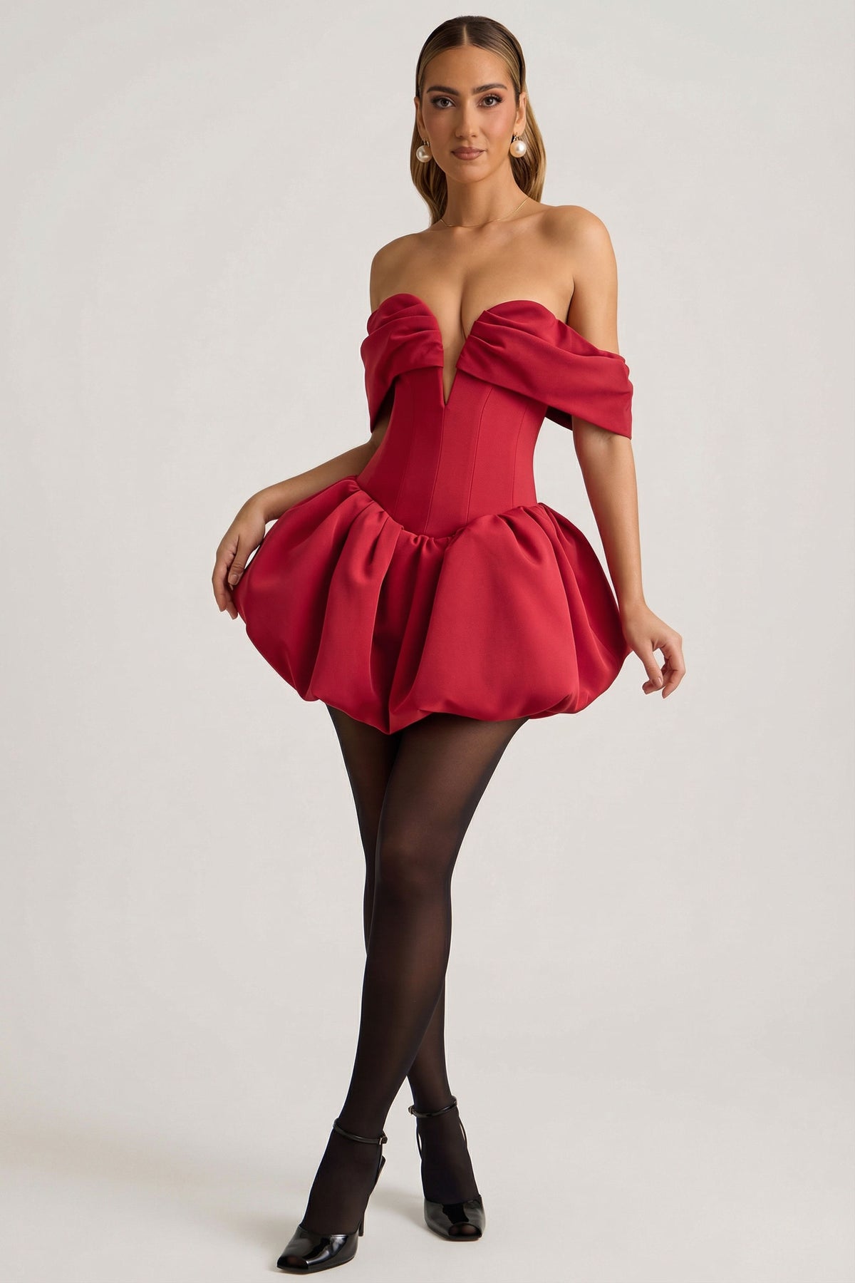 ⁣⁢Mehrlagiges Off-Shoulder-Korsett-Minikleid mit Ballonsaum in Rot⁤⁣