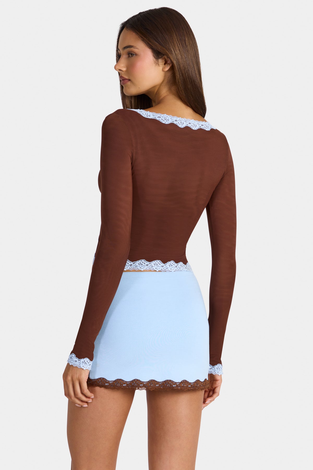 ⁣⁢Gecroppter Cardigan mit Spitzenbesatz in Cocoa Brown⁤⁣ - 2
