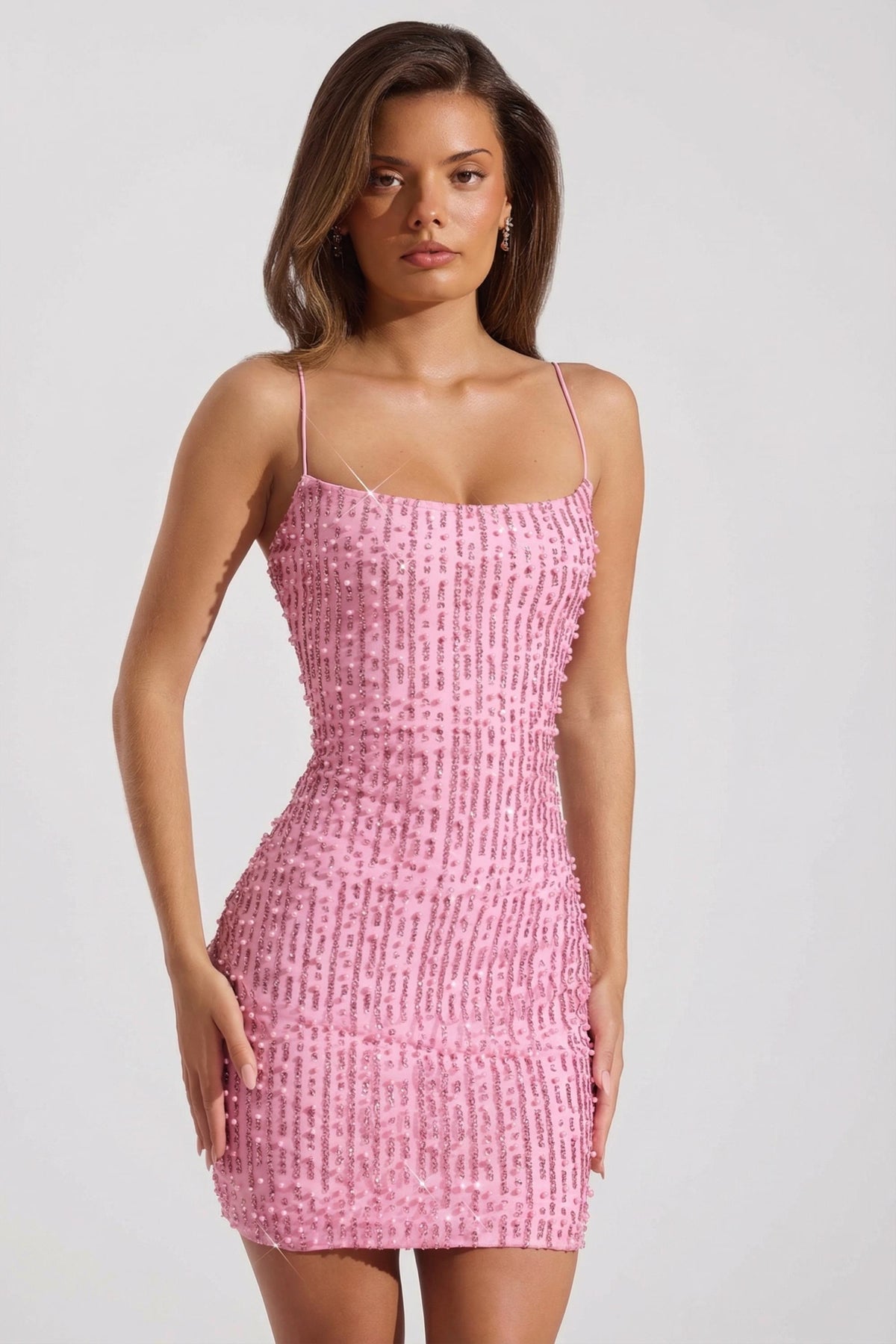 ⁣⁢Verziertes Minikleid mit Bodycon-Passform und U-Boot-Ausschnitt in Pink⁤⁣