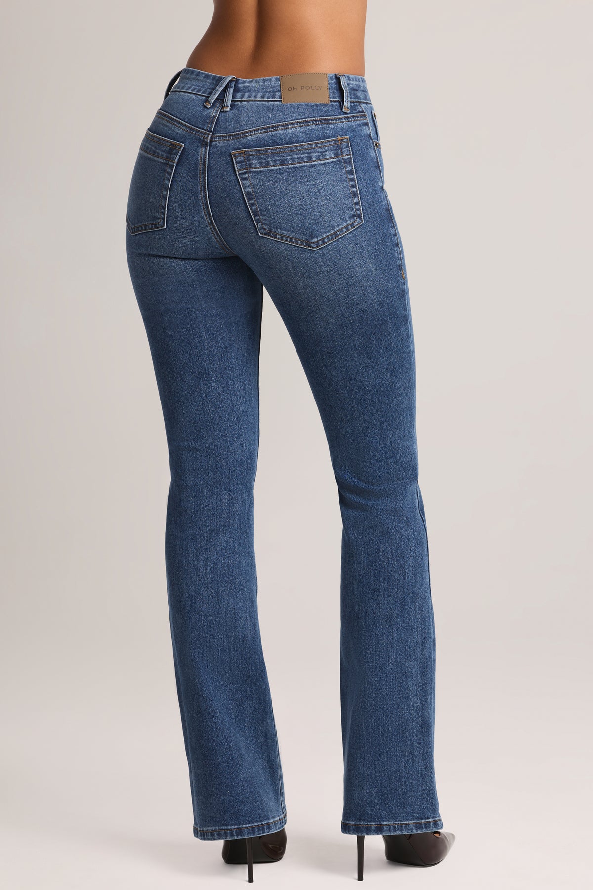 ⁣⁢High-Rise Bootcut Jeans in mittlerer Waschung⁤⁣ - 2