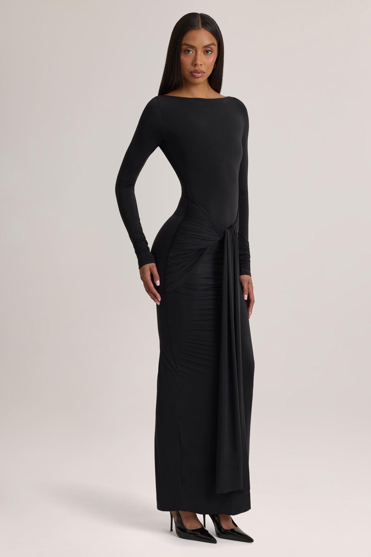 ⁣⁢Maxikleid aus weichem Jersey mit U-Boot-Ausschnitt und Raffung zum Binden in Schwarz⁤⁣