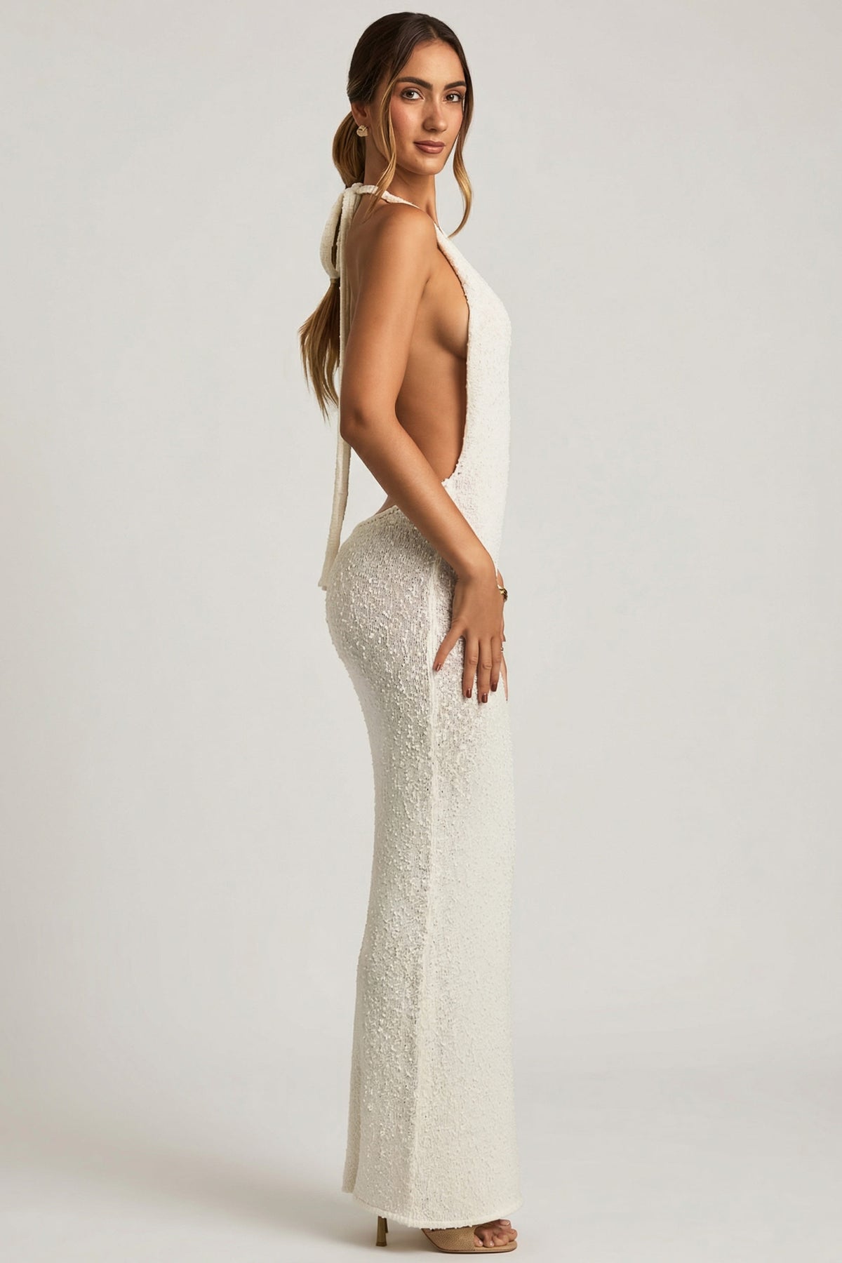 ⁣⁢Bouclé-Neckholder-Maxikleid in Weiß⁤⁣