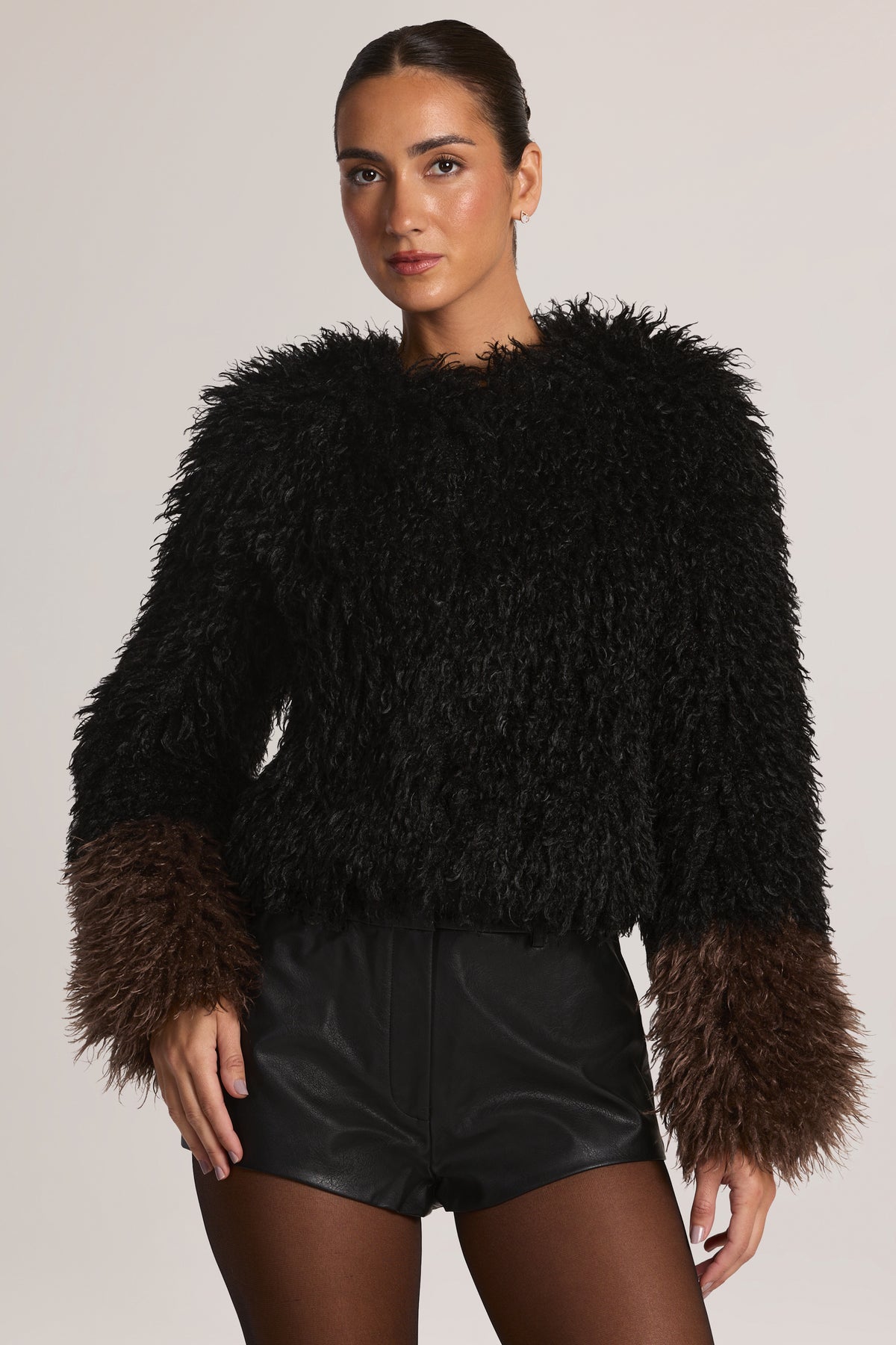 ⁣⁢Mongolische Pelzjacke in Schwarz⁤⁣ - 1