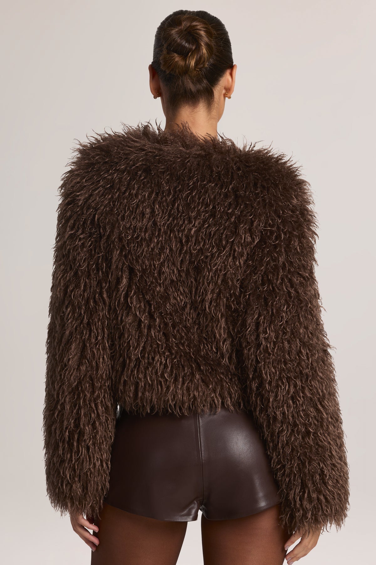 ⁣⁢Mongolian Fur Jacke in Chocolate Brown⁤⁣ - 2