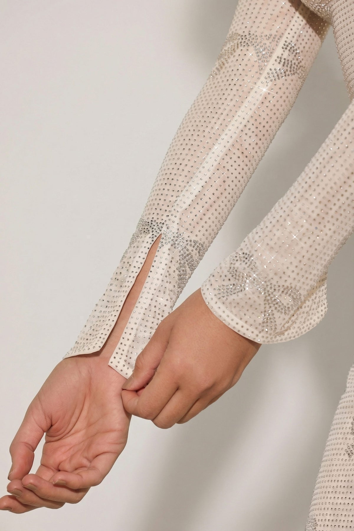 ⁣⁢Verziertes Oberteil mit Schleifendetail in Elfenbein⁤⁣