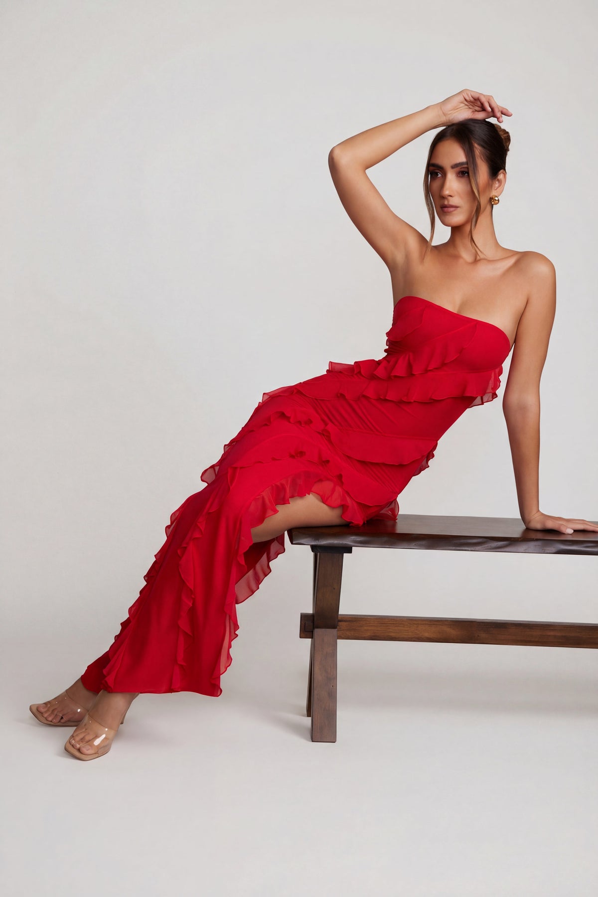 ⁣⁢Bandeau-Maxikleid mit Rüschendetails in Rot⁤⁣