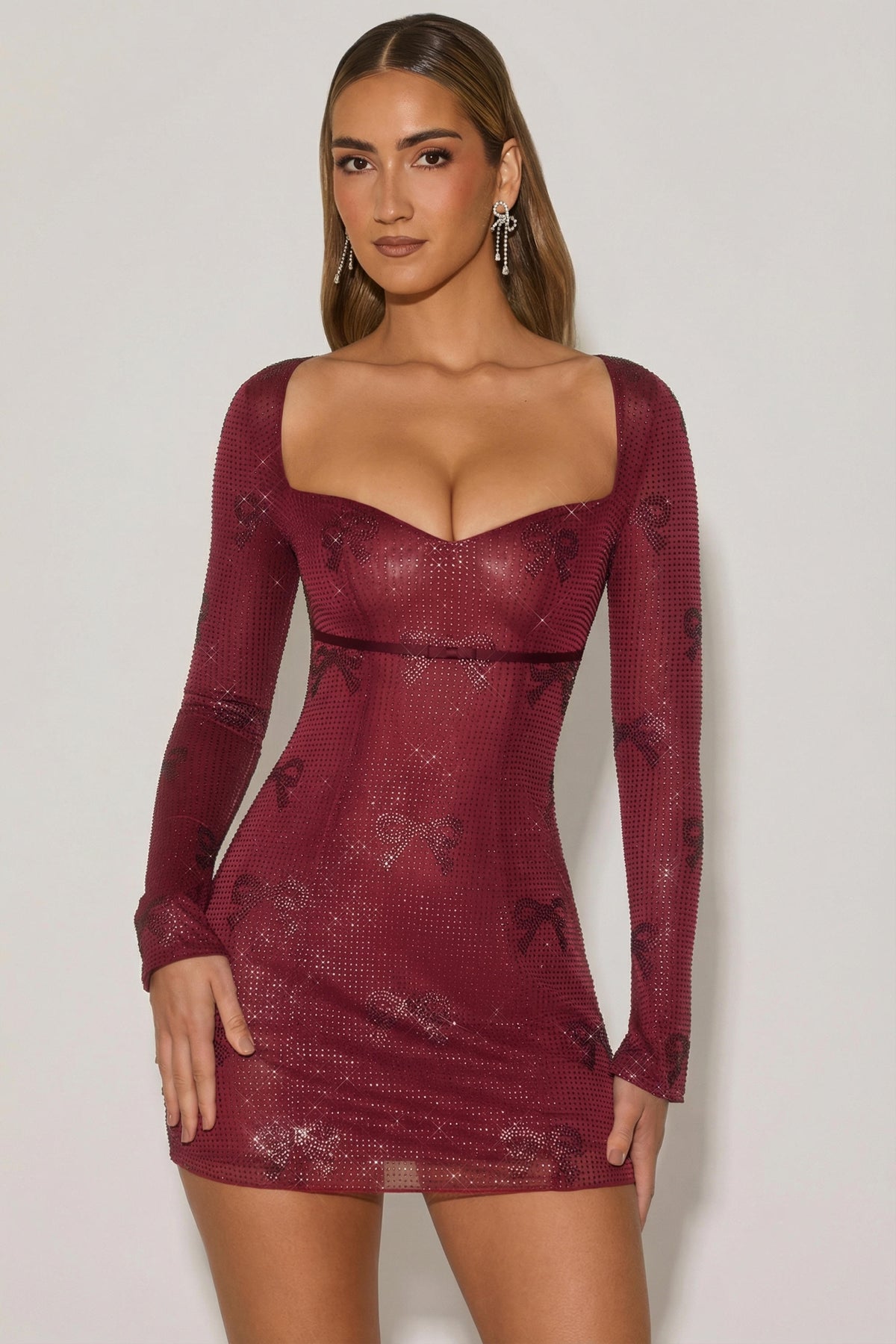 ⁣⁢Verziertes Herz-A-Linien-Minikleid in Weinrot⁤⁣