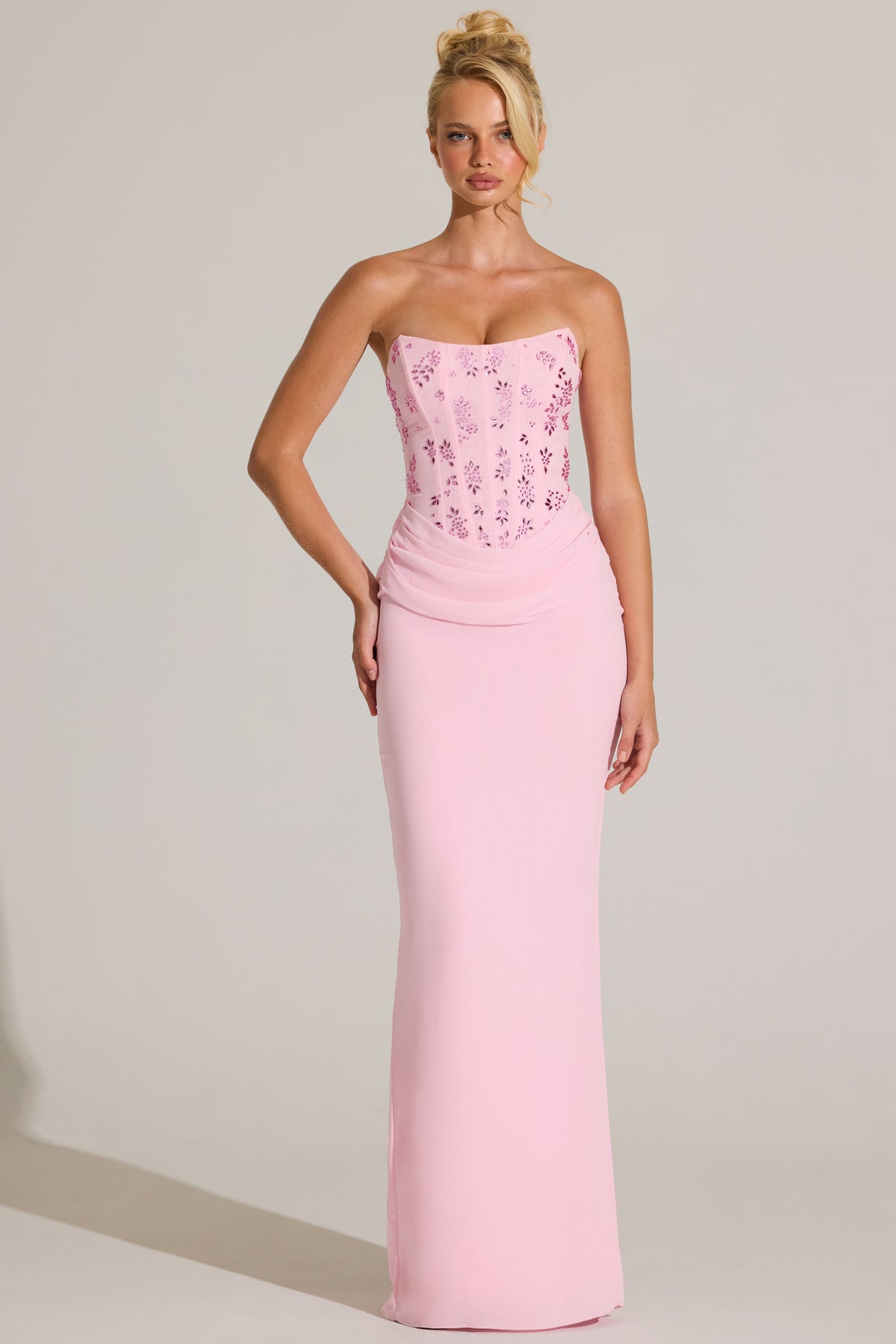 ⁣⁢Verziertes Korsett-Maxikleid in Blossom Pink⁤⁣