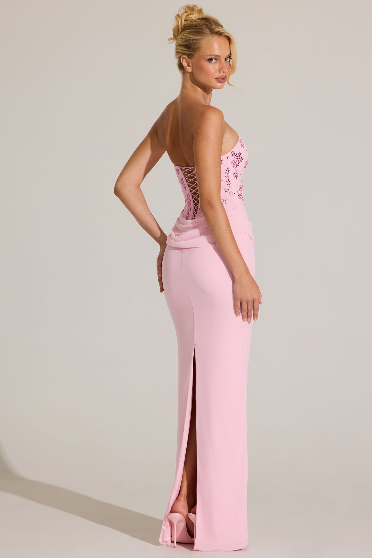⁣⁢Verziertes Korsett-Maxikleid in Blossom Pink⁤⁣ - 2