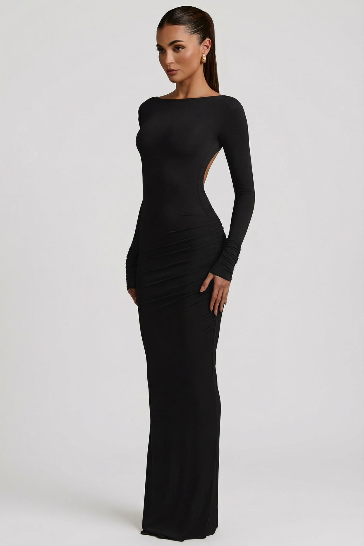 ⁣⁢Gerafftes rückenfreies Modal-Maxikleid in Schwarz⁤⁣