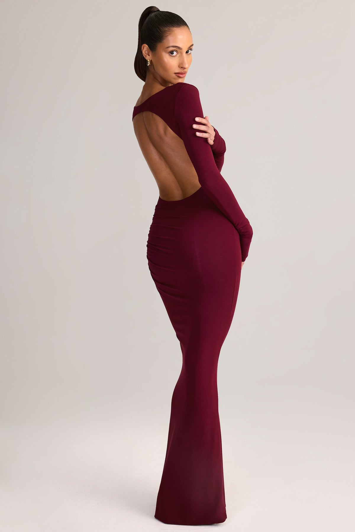 ⁣⁢Modal-Maxikleid mit Raffung und Rückenausschnitt in Wine⁤⁣