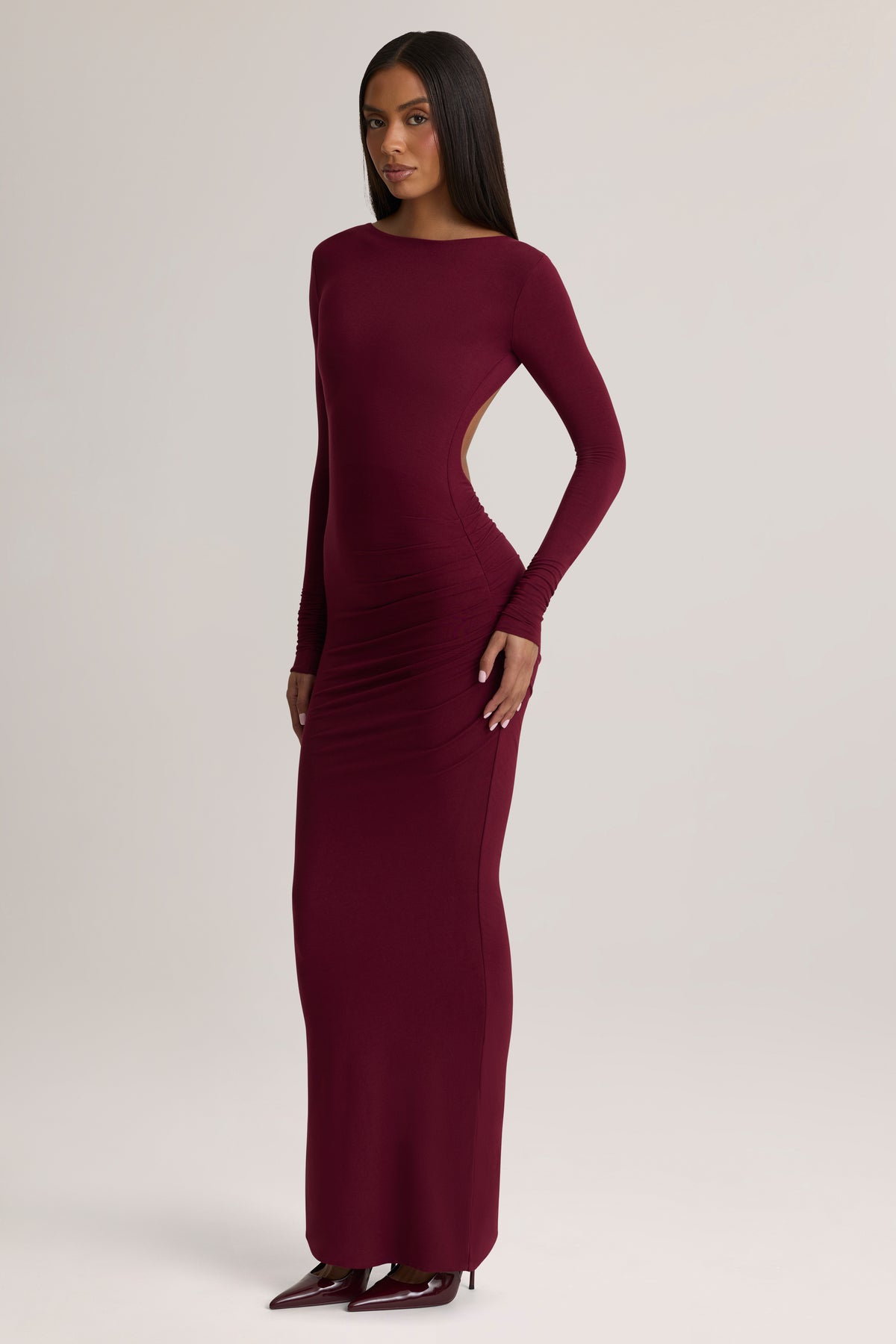 ⁣⁢Modal-Maxikleid mit Raffung und Rückenausschnitt in Wine⁤⁣