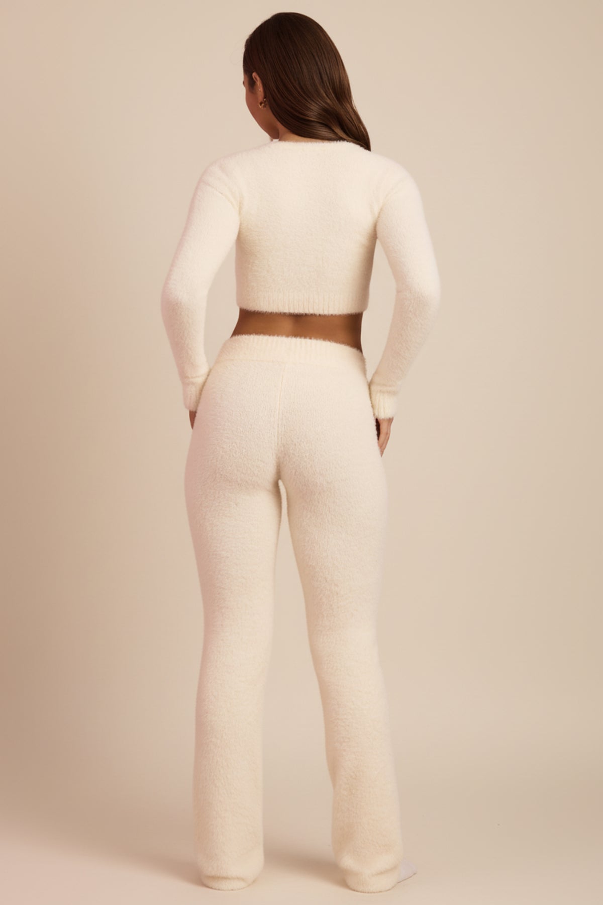 ⁣⁢Wide-Leg-Hose aus flauschigem Strick in Elfenbein⁤⁣