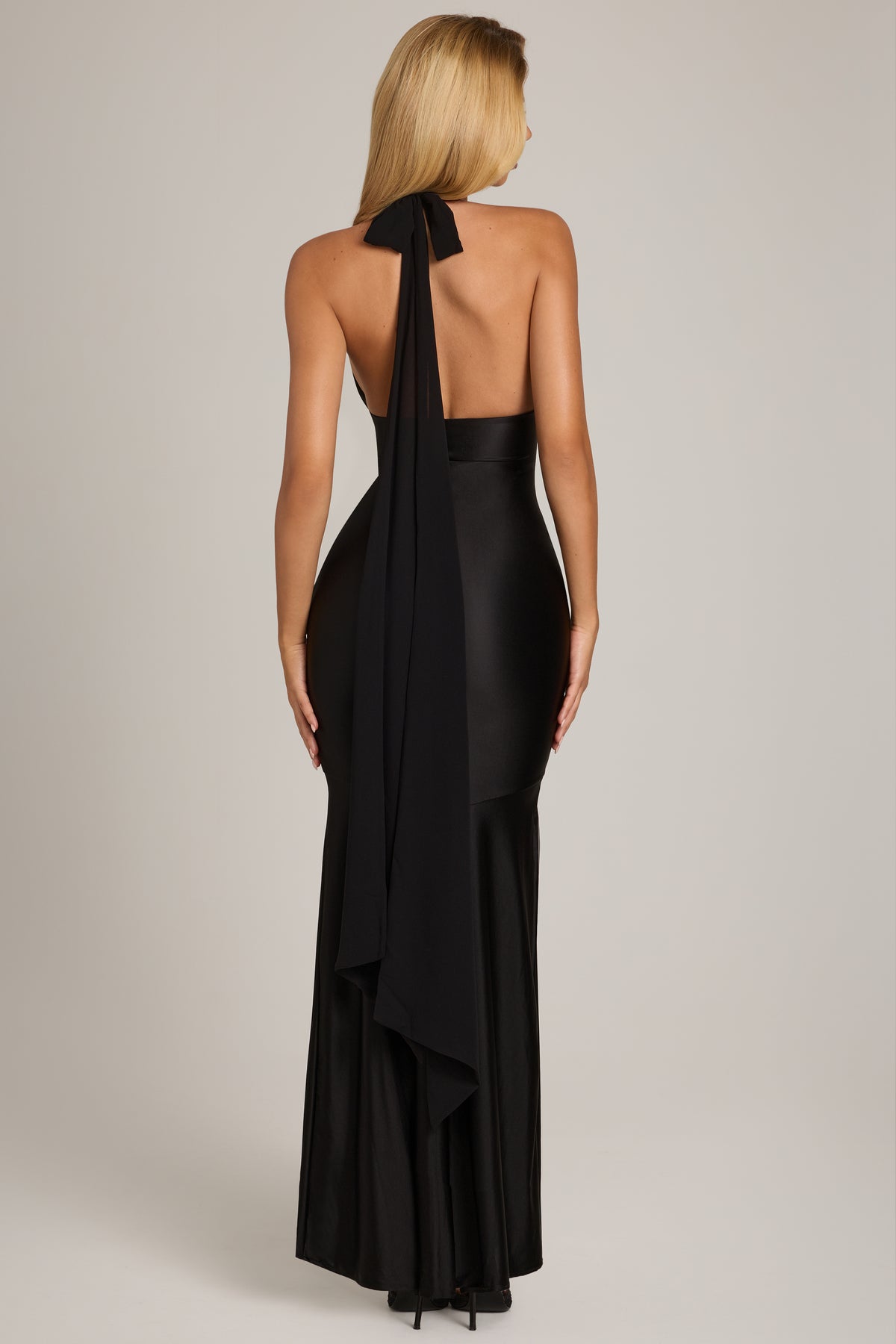 ⁣⁢Maxikleid aus Satin-Jersey in Schwarz⁤⁣