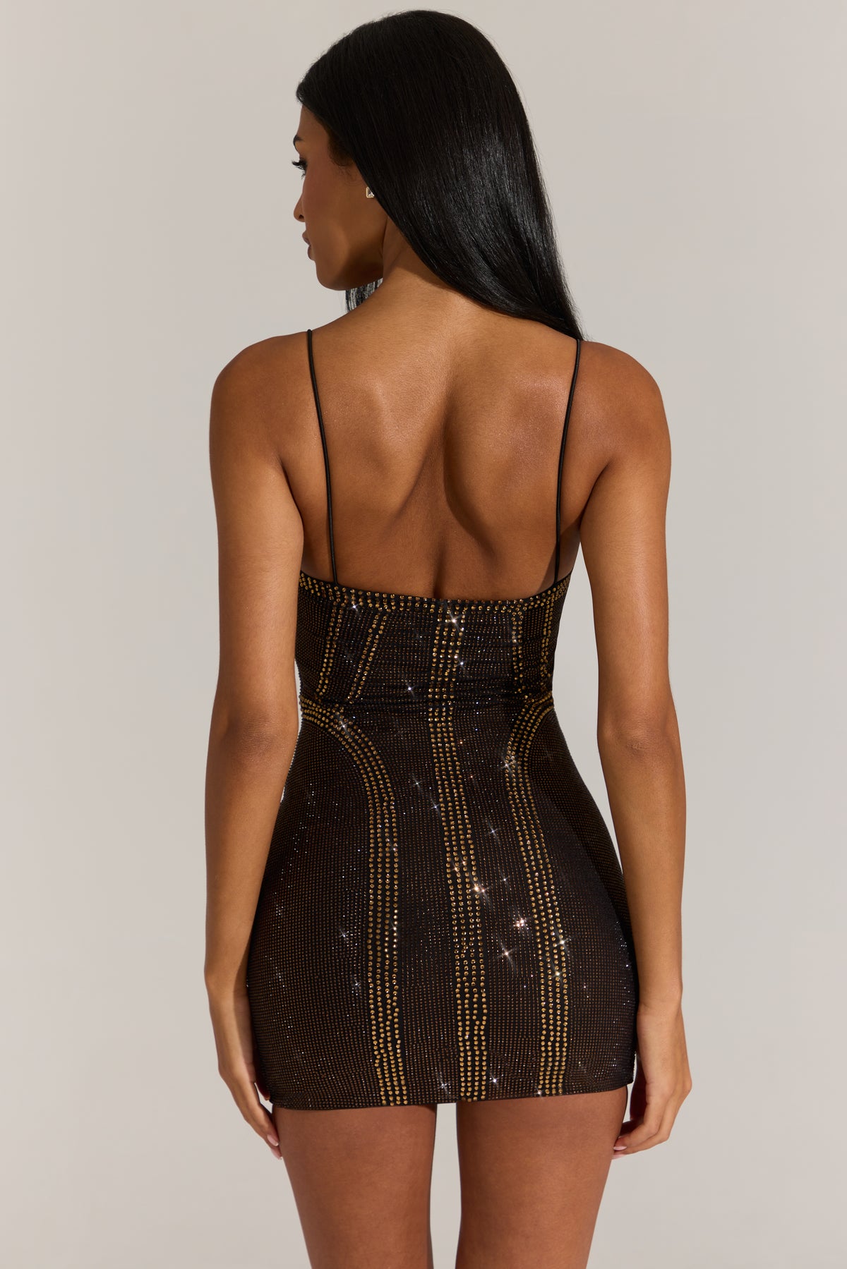 ⁣⁢Verziertes Minikleid mit U-Boot-Ausschnitt in Bronze⁤⁣