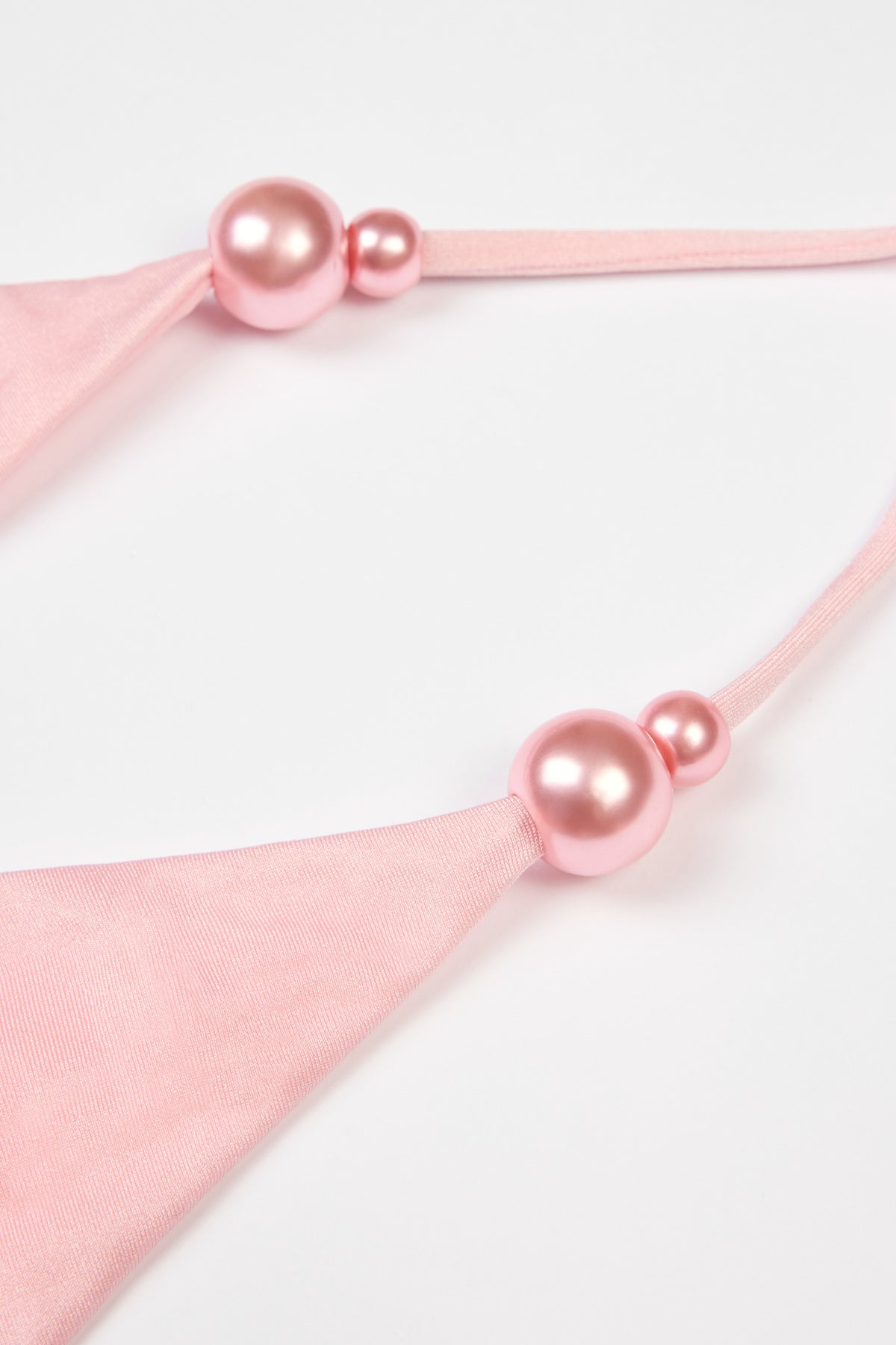 ⁣⁢Neckholder-Tanga-Badeanzug in Babyrosa⁤⁣
