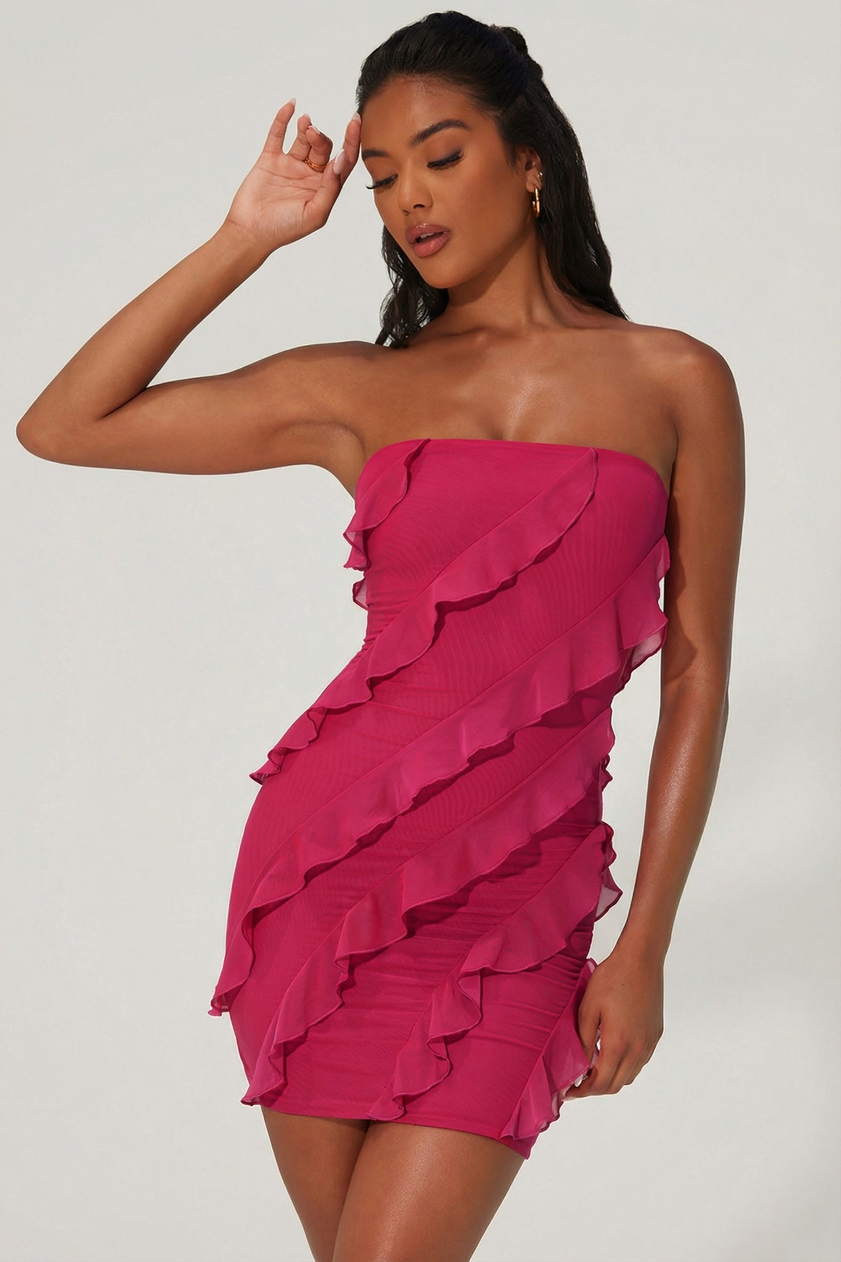⁣⁢Bandeau-Minikleid mit Rüschenbesatz in Himbeere⁤⁣ - 1