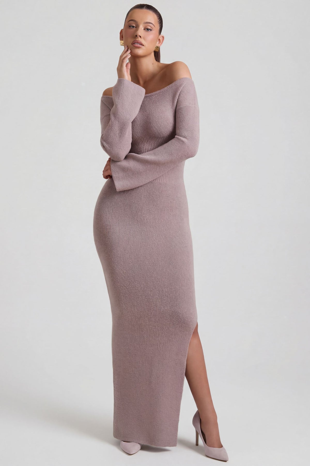 ⁣⁢Geripptes Maxikleid, schulterfrei in Taupe⁤⁣
