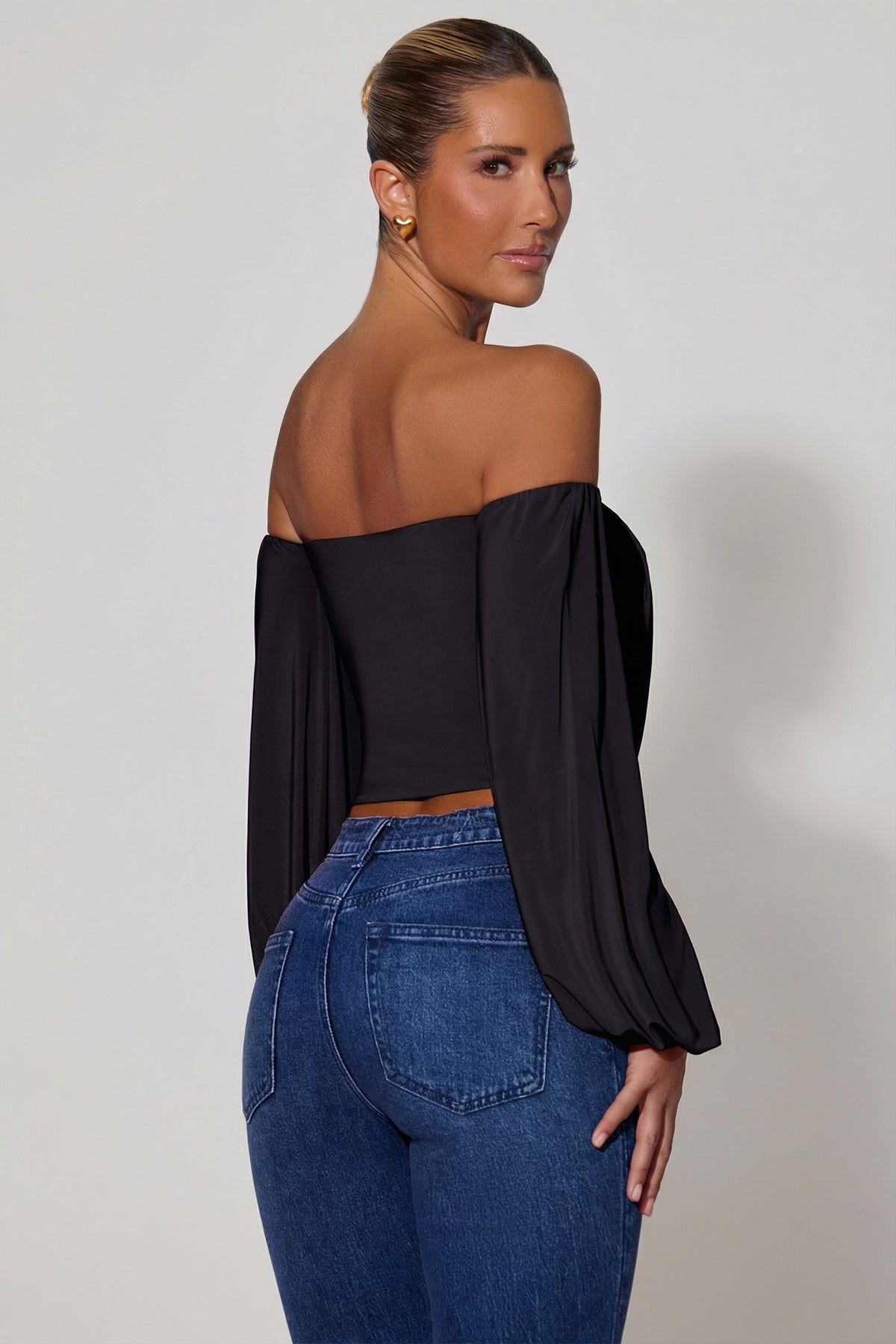 ⁣⁢Off-Shoulder Drapierte Ballonärmel-Top in Schwarz⁤⁣