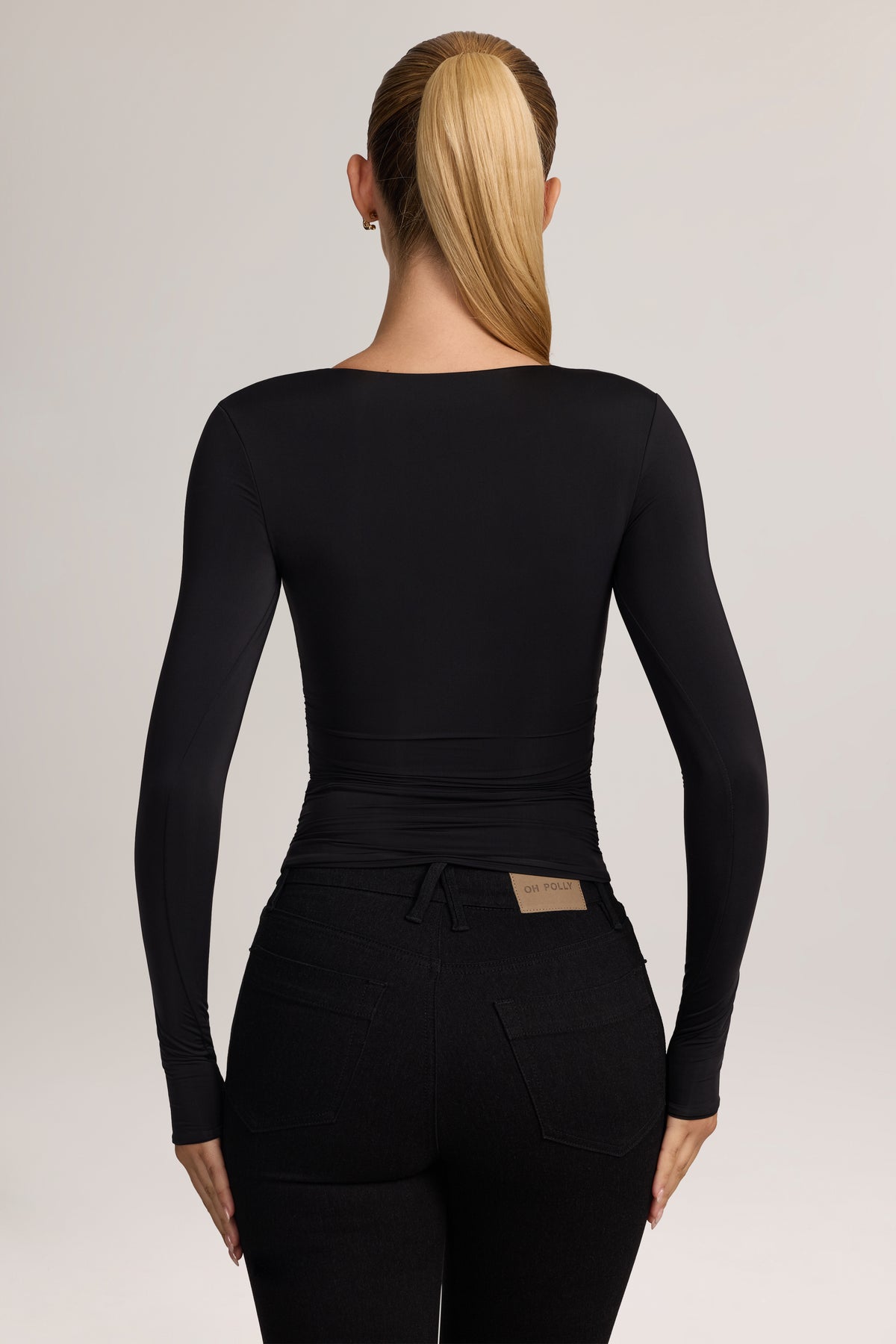 ⁣⁢Soft Jersey Langarm-Top mit Herz-Ausschnitt und Raffungen in Black⁤⁣