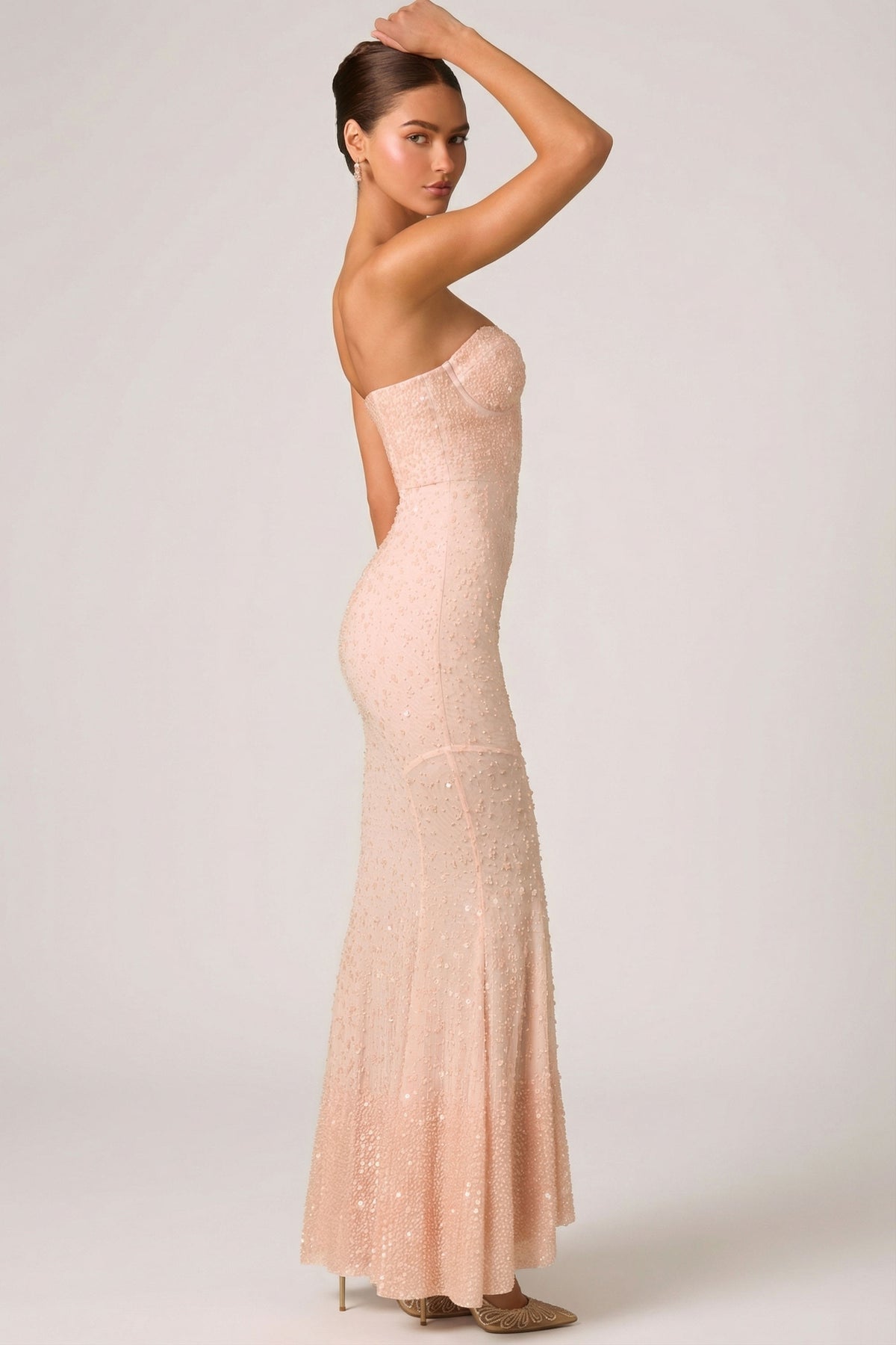 ⁣⁢Verziertes Fishtail-Abendkleid mit Herzausschnitt in Altrosa⁤⁣