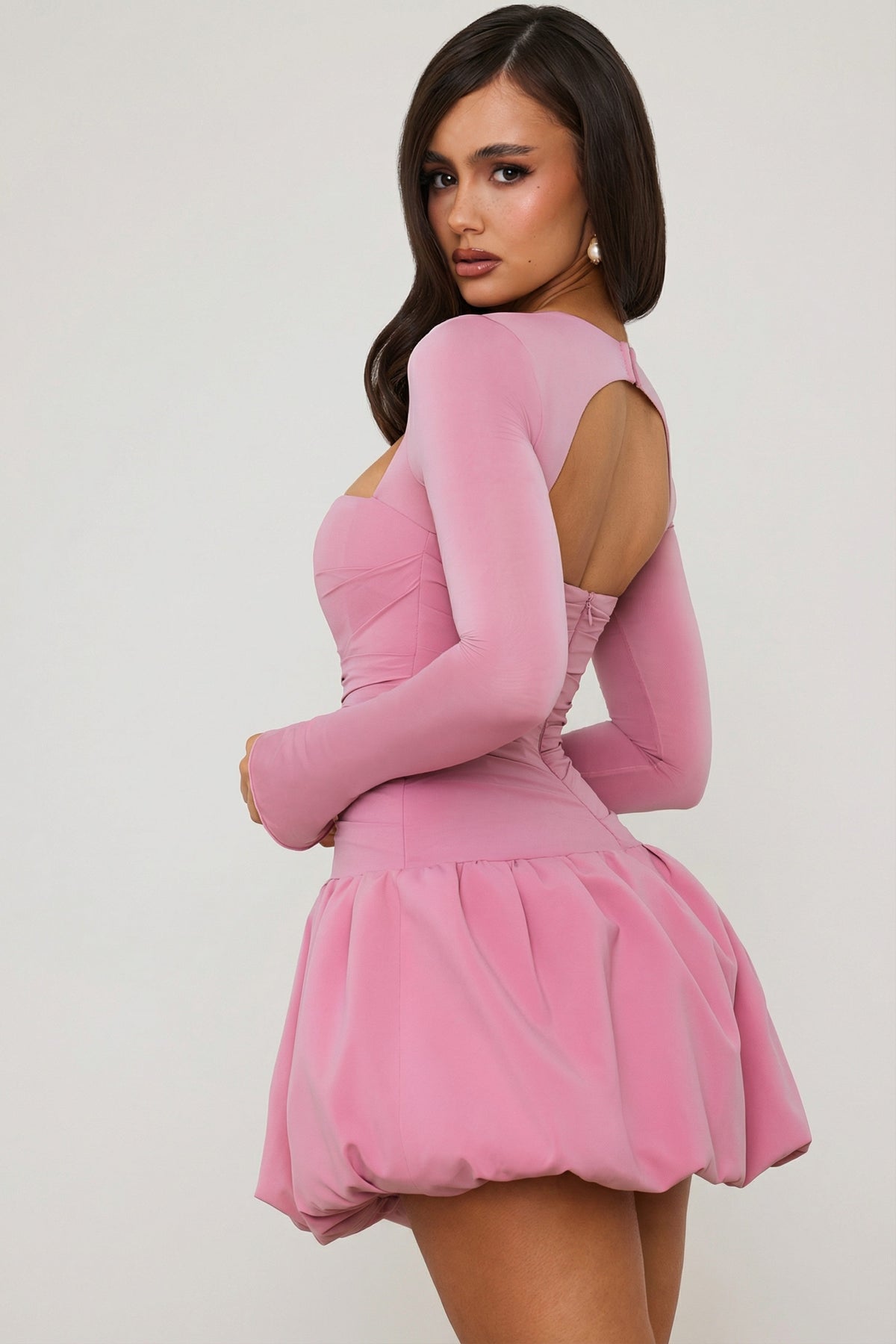⁣⁢Langarm-Minikleid mit Ballonsaum in Mauve⁤⁣