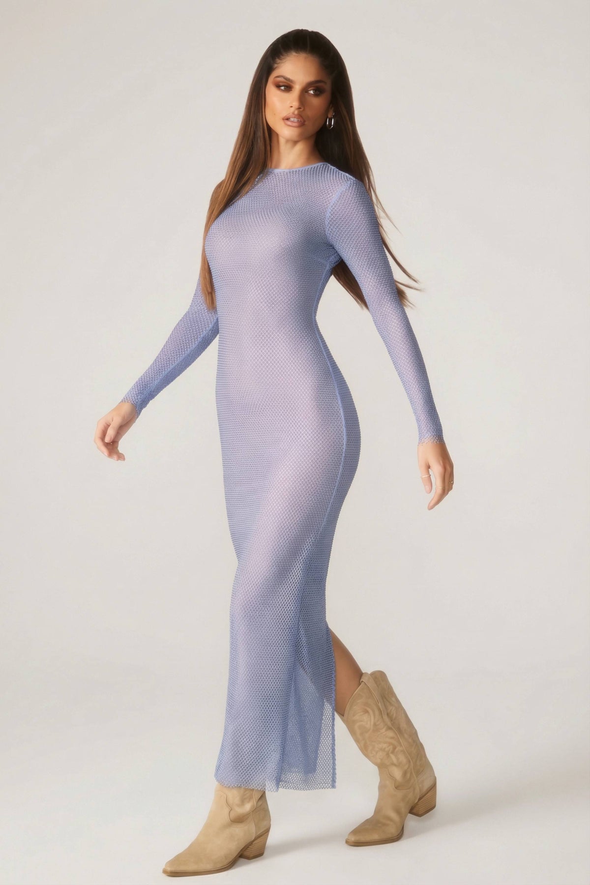 ⁣⁢Verziertes Langarm-Maxikleid in Blau⁤⁣
