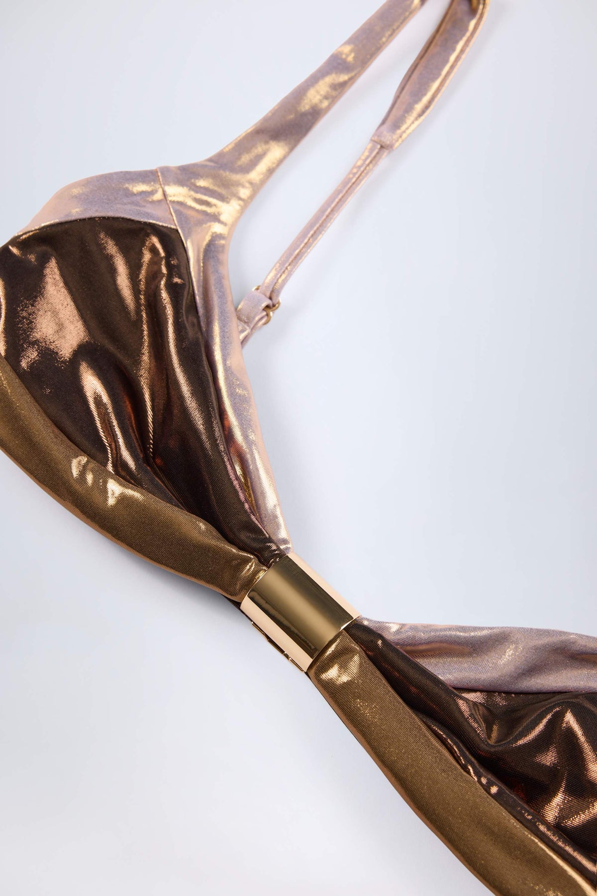 ⁣⁢Gerafftes Bikinioberteil in Bronzegold⁤⁣
