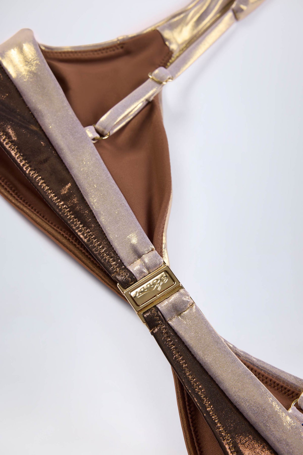 ⁣⁢Gerafftes Bikinioberteil in Bronzegold⁤⁣