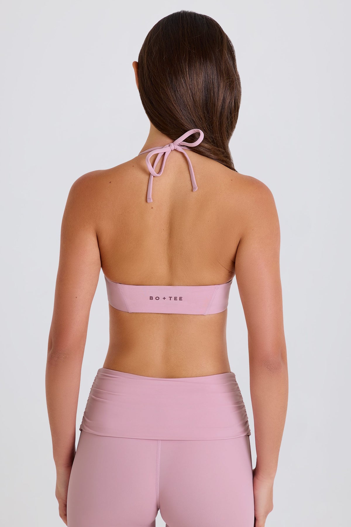 ⁣⁢Neckholder-Sport-BH mit tiefem Rundhalsausschnitt in Mauve⁤⁣