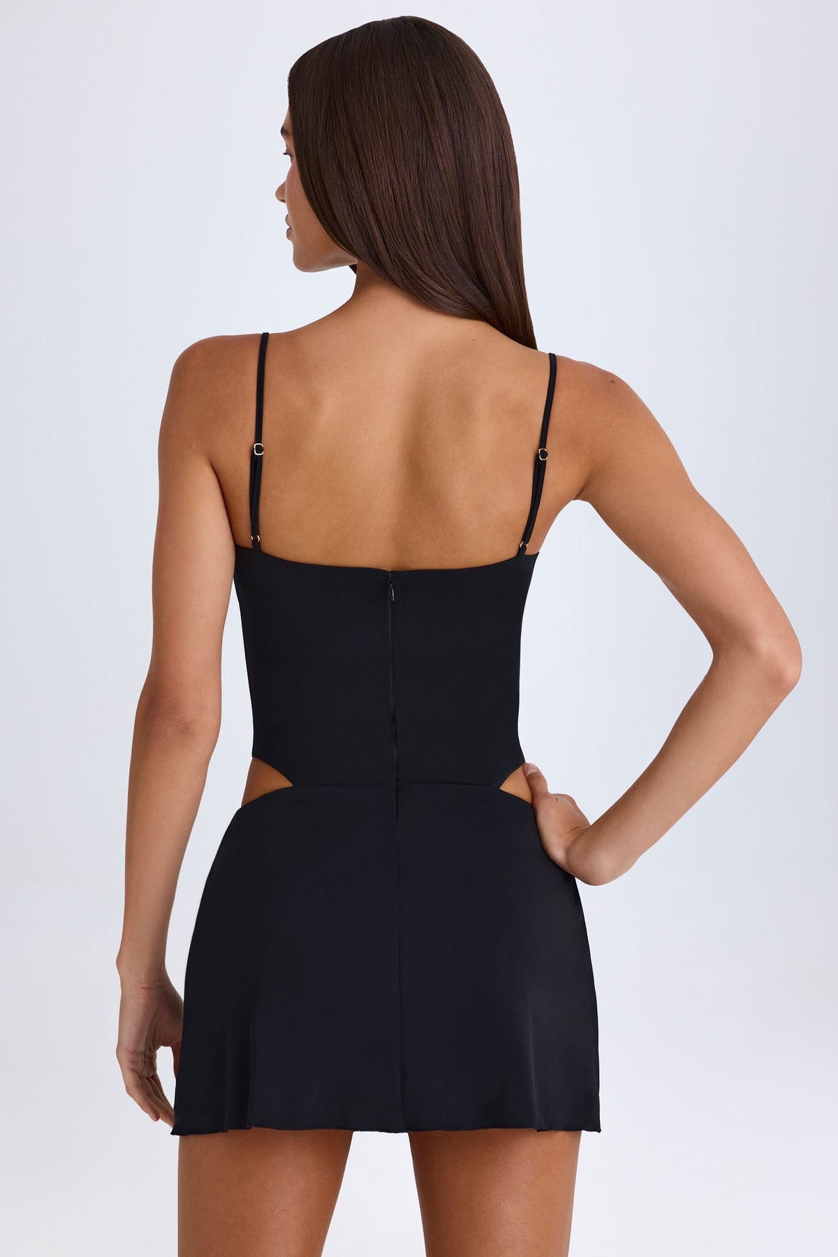 ⁣⁢Drapiertes Cut-out-Minikleid in Schwarz⁤⁣