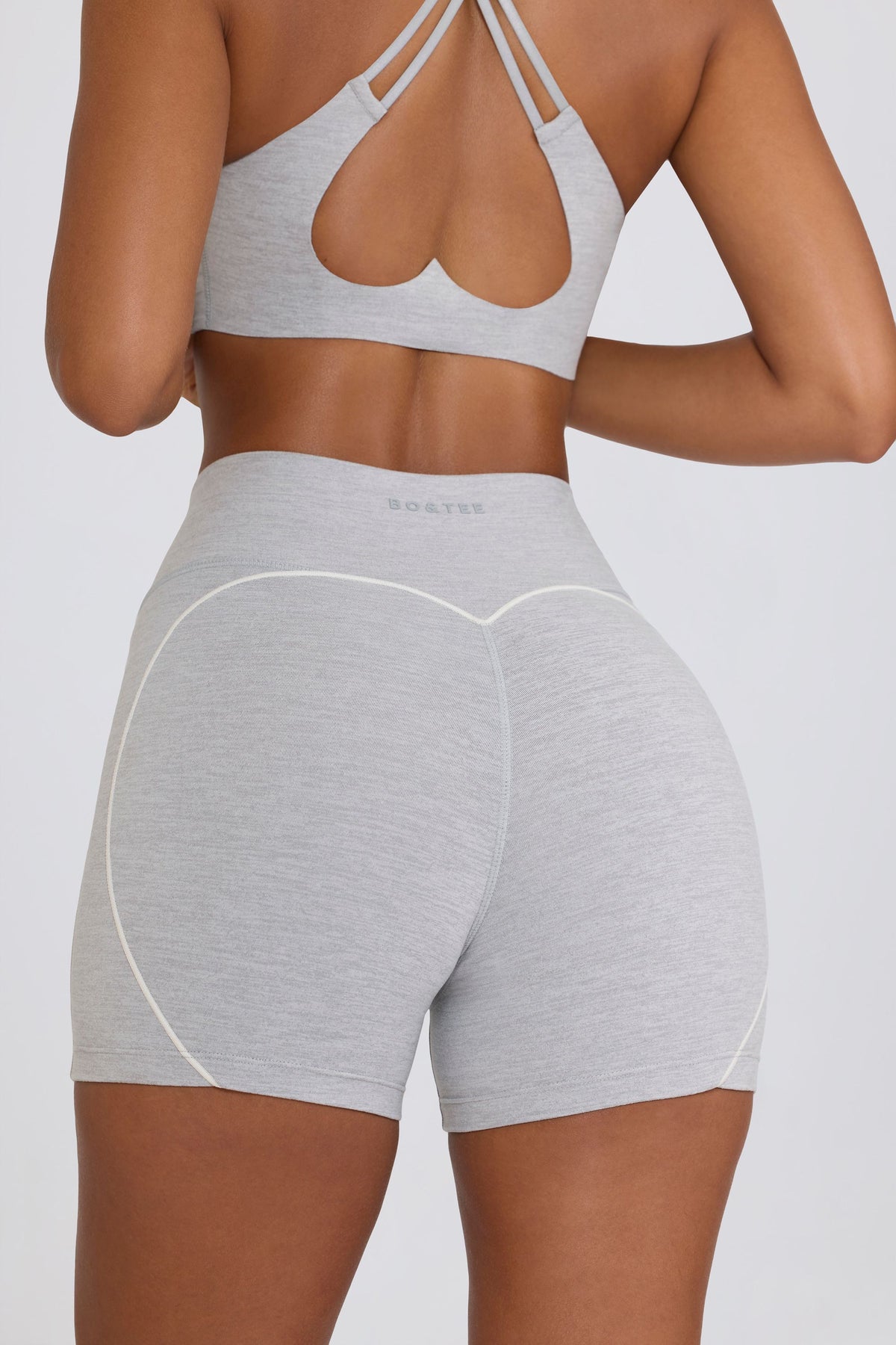 ⁣⁢Soft Active Minishorts in Grau meliert⁤⁣