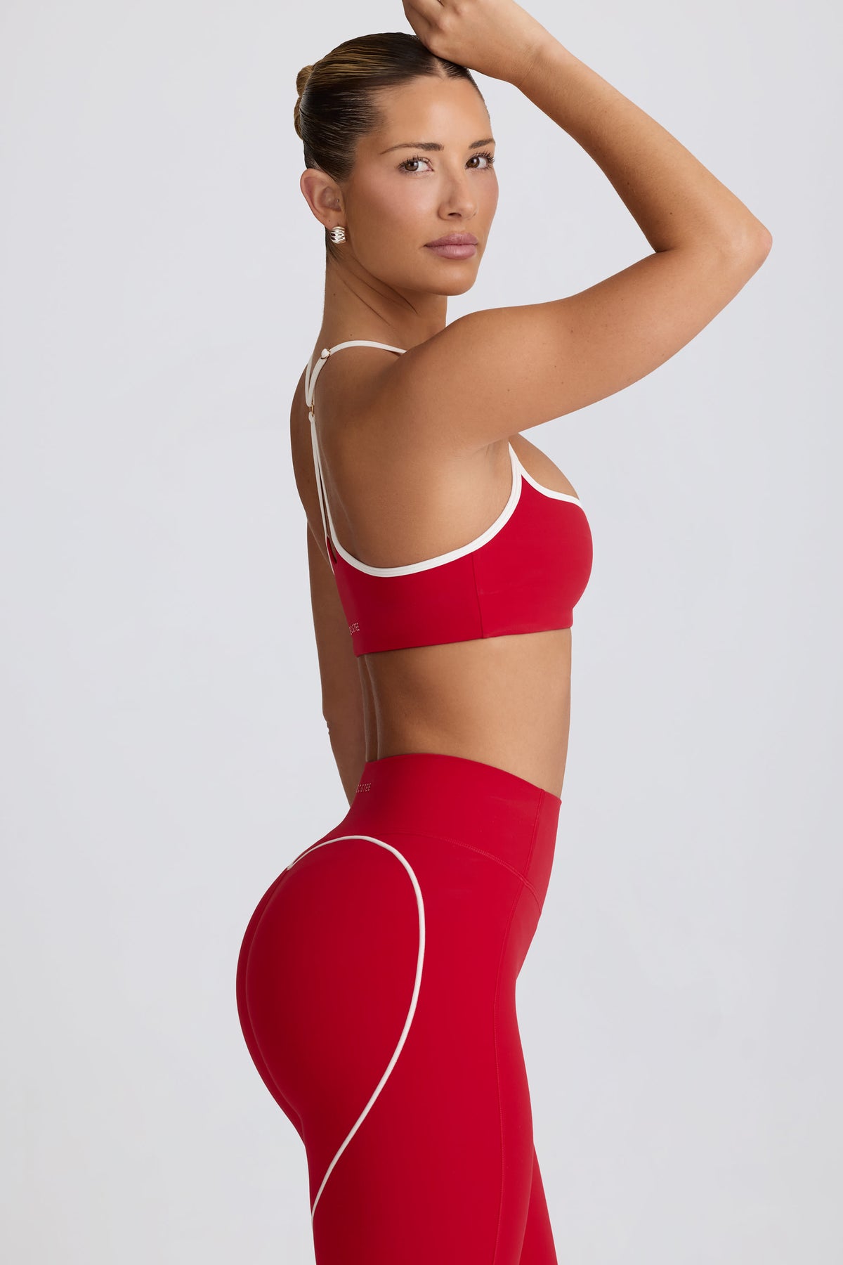 ⁣⁢Soft Active Sport-BH mit Herzausschnitt in Knallrot⁤⁣