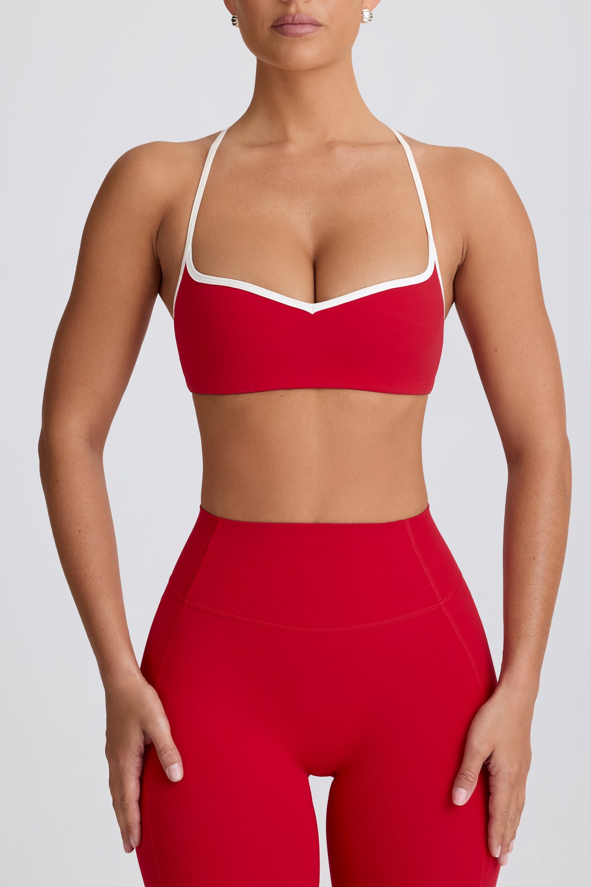 ⁣⁢Soft Active Sport-BH mit Herzausschnitt in Knallrot⁤⁣