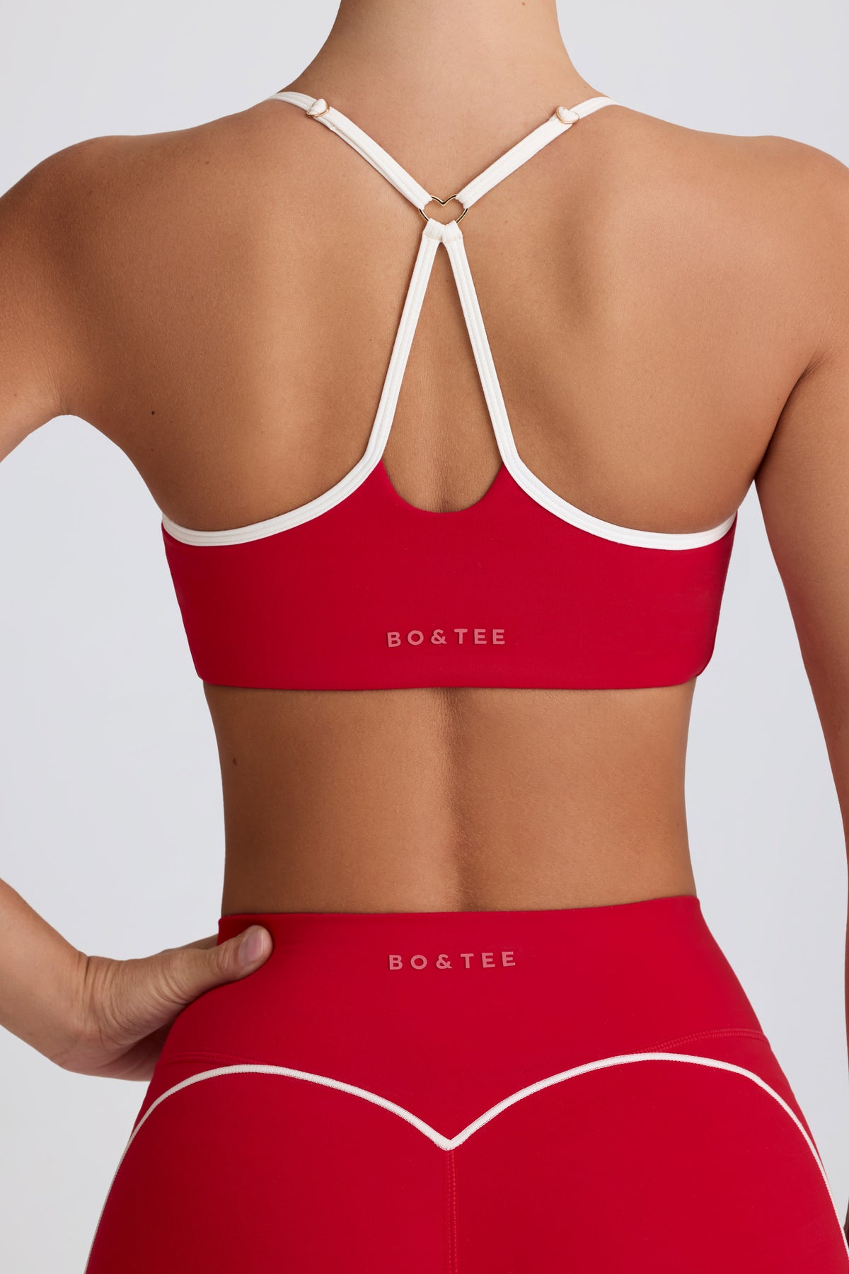 ⁣⁢Soft Active Sport-BH mit Herzausschnitt in Knallrot⁤⁣