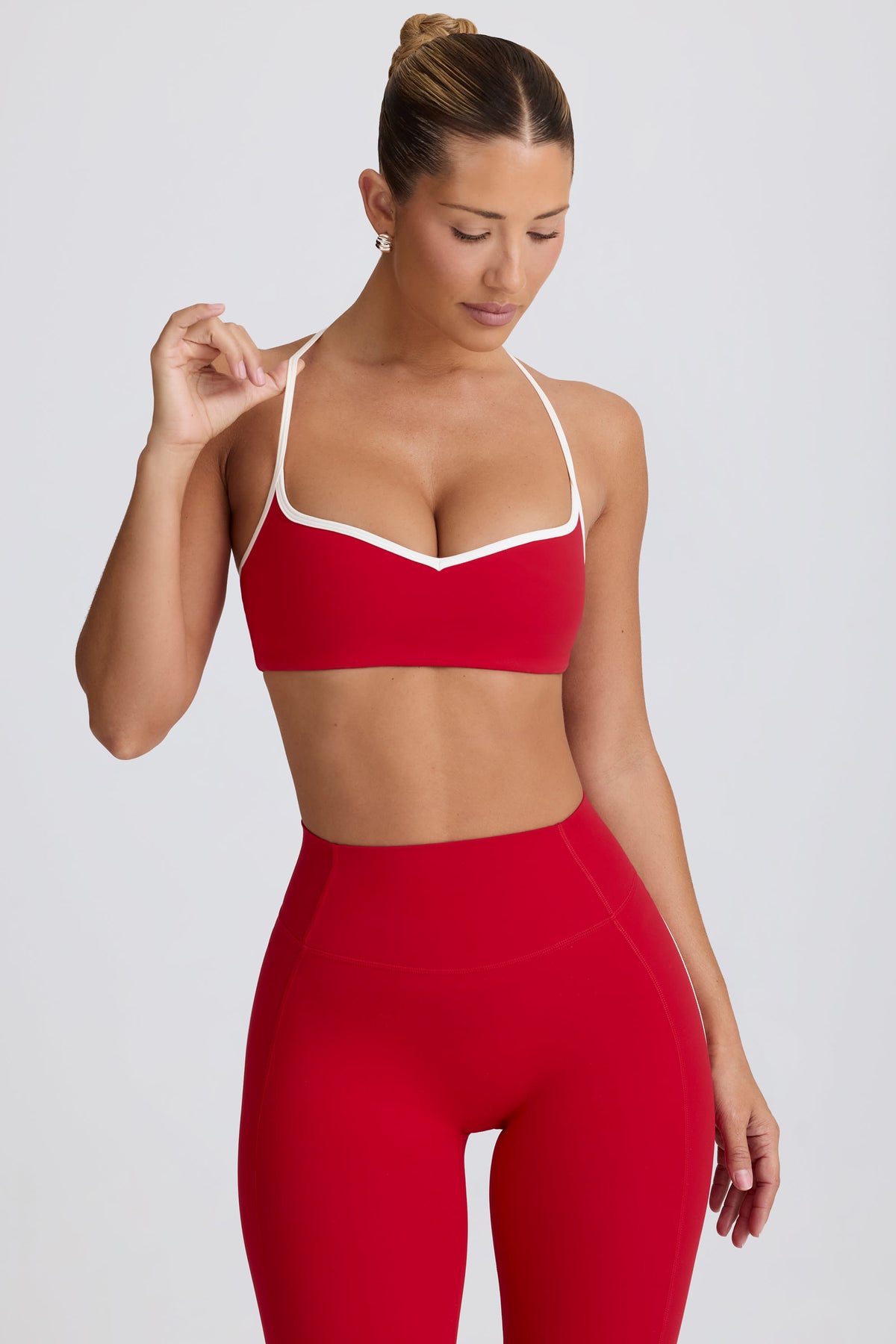 ⁣⁢Soft Active Sport-BH mit Herzausschnitt in Knallrot⁤⁣