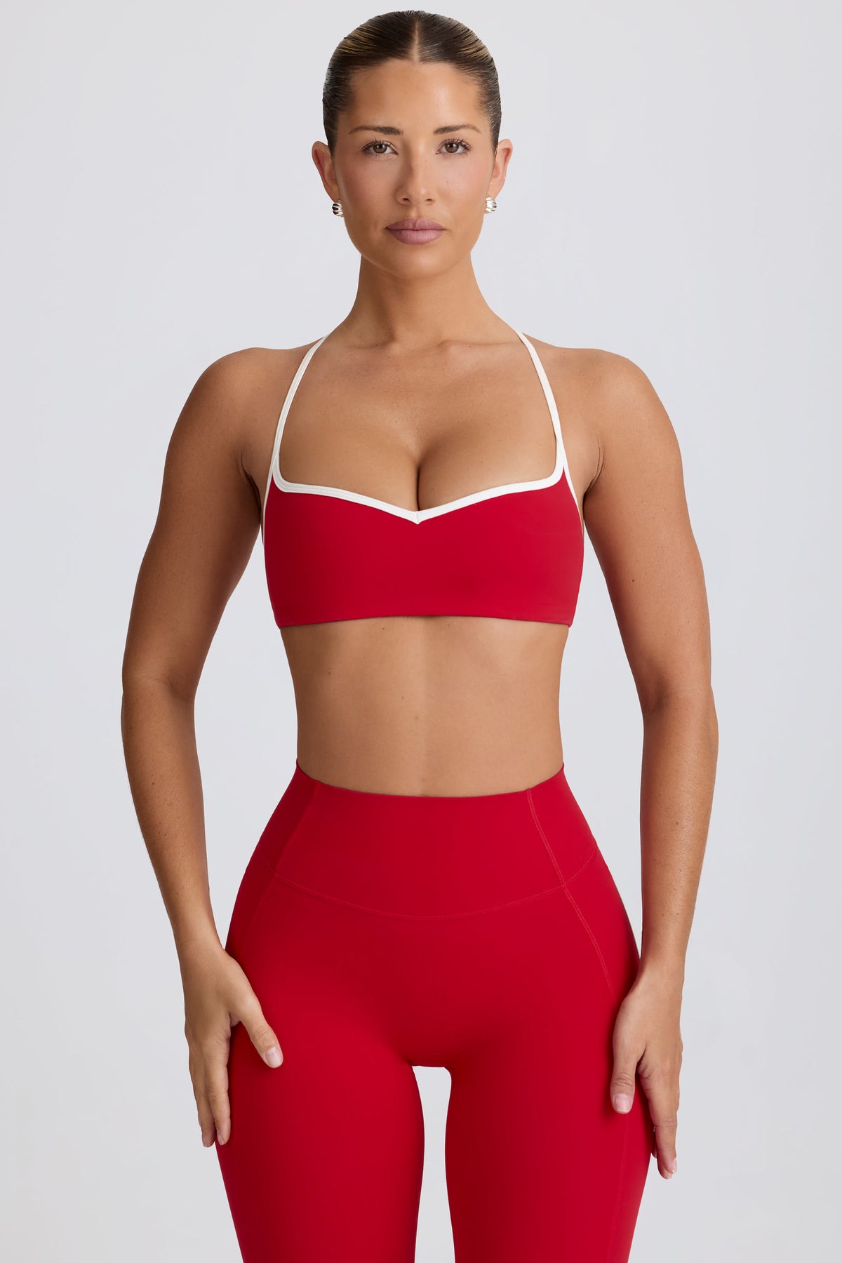 ⁣⁢Soft Active Sport-BH mit Herzausschnitt in Knallrot⁤⁣