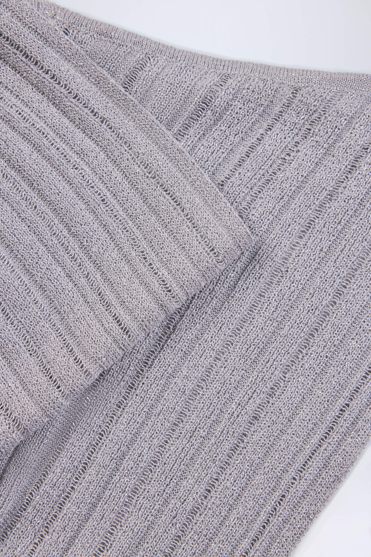 ⁣⁢Plunge Halterneck Crop Top in Silber⁤⁣