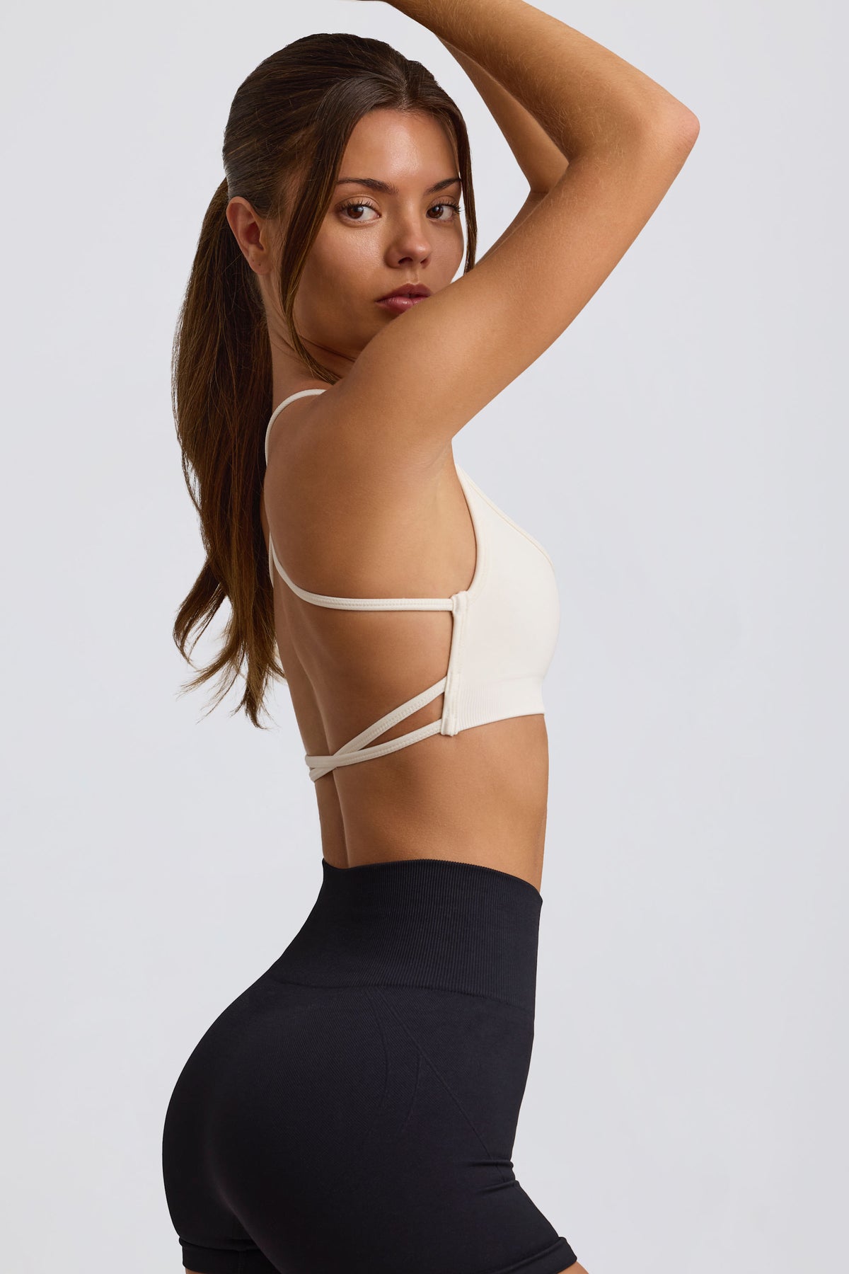 ⁣⁢Super Sculpt Nahtloser Rrückenfreier Sport-BH in Weiß⁤⁣