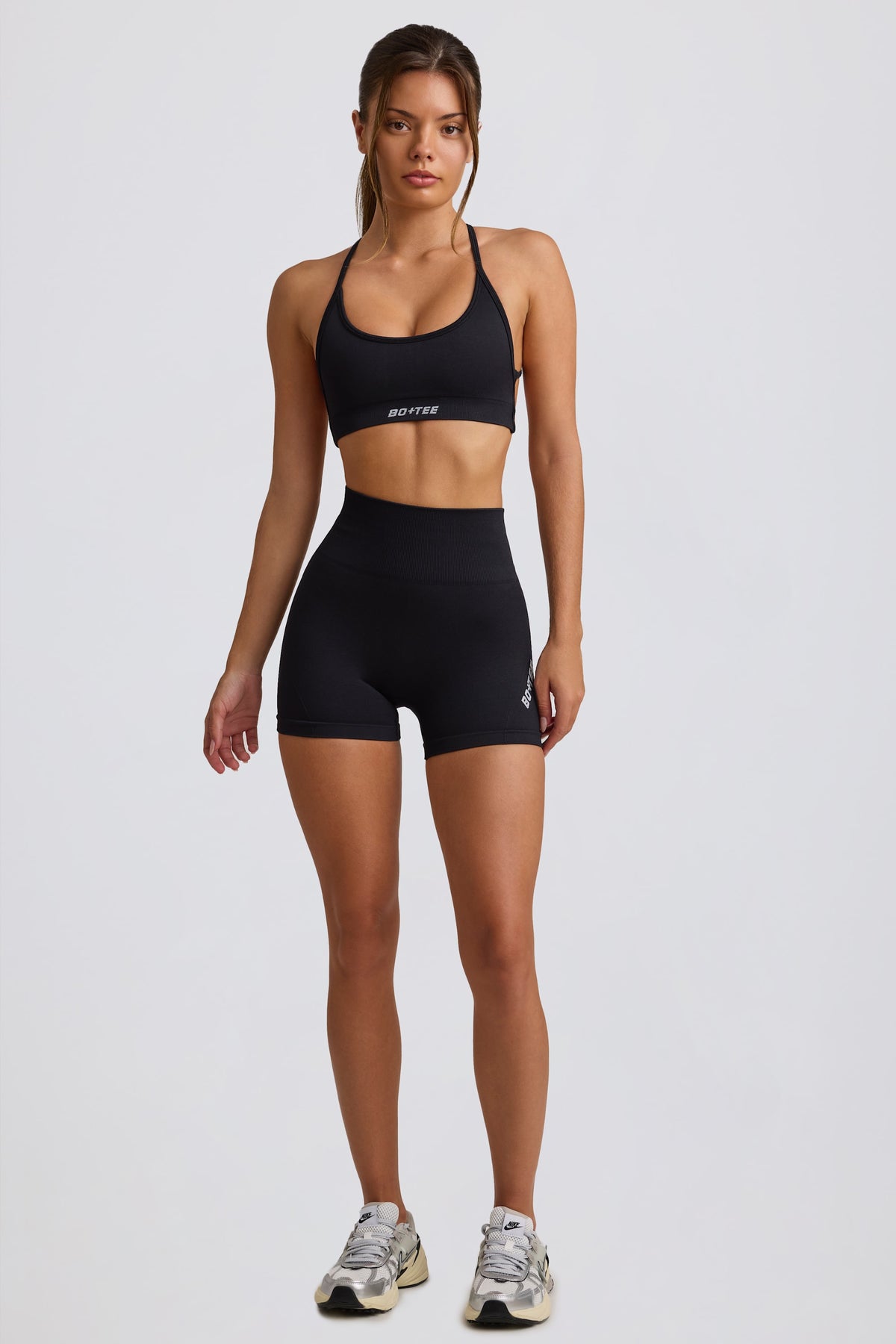 ⁣⁢Super Sculpt Seamless Minishorts in Black⁤⁣