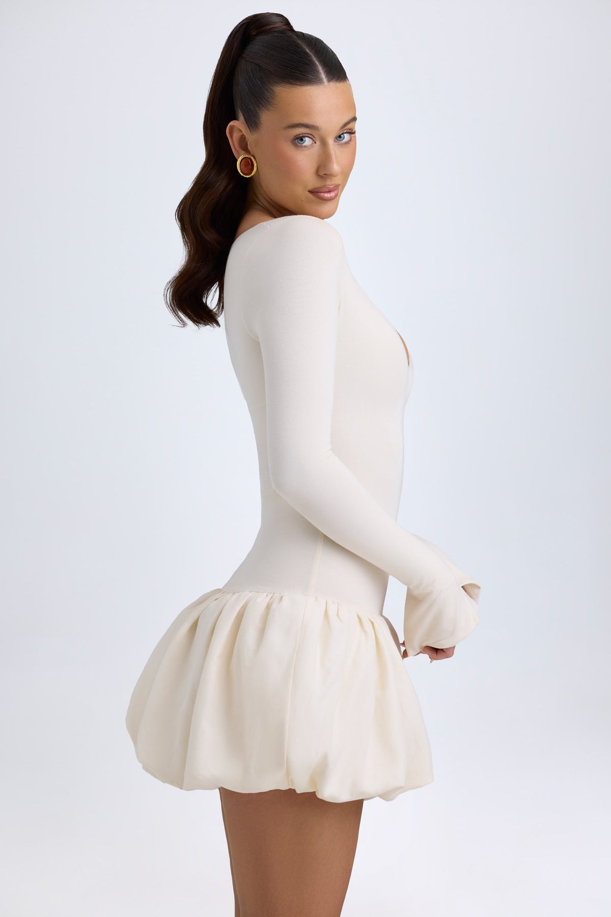 ⁣⁢Modal Drop-Waist Minikleid mit Ballonsaum in Ivory⁤⁣